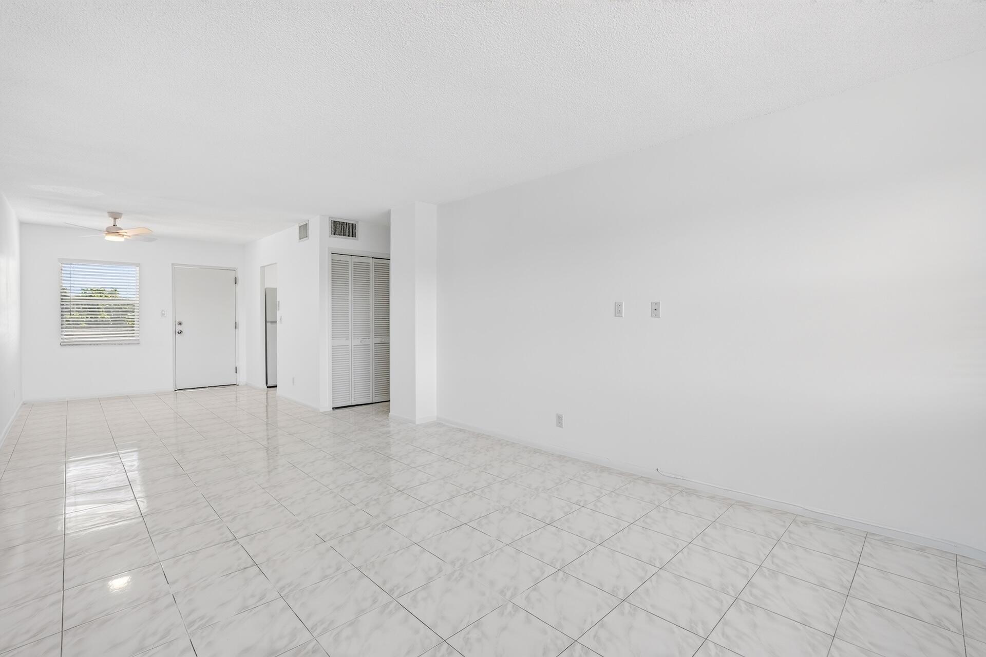 2555 NE 11TH #404, Fort Lauderdale FL 33304