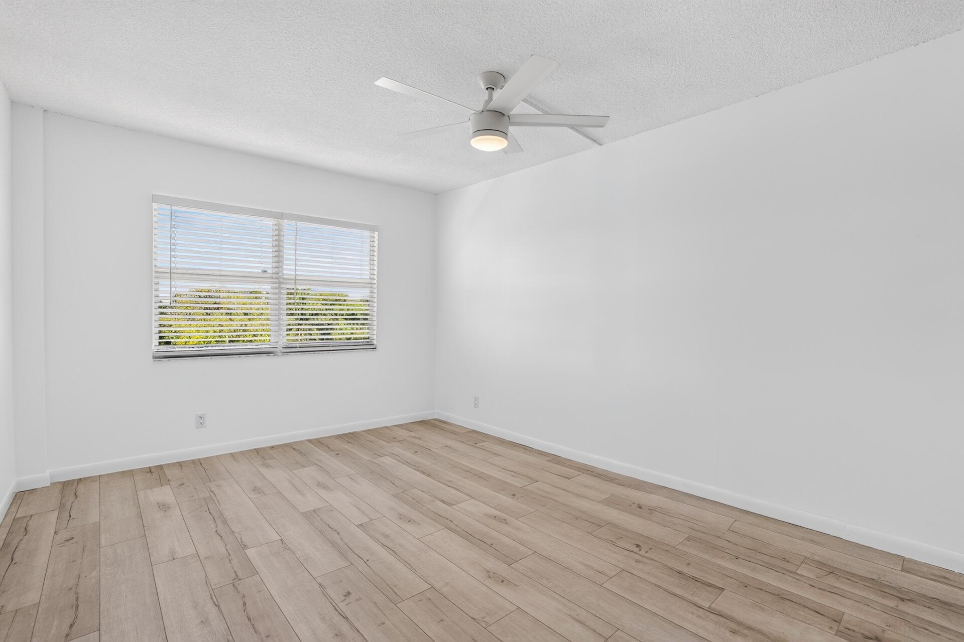 2555 NE 11TH #404, Fort Lauderdale FL 33304