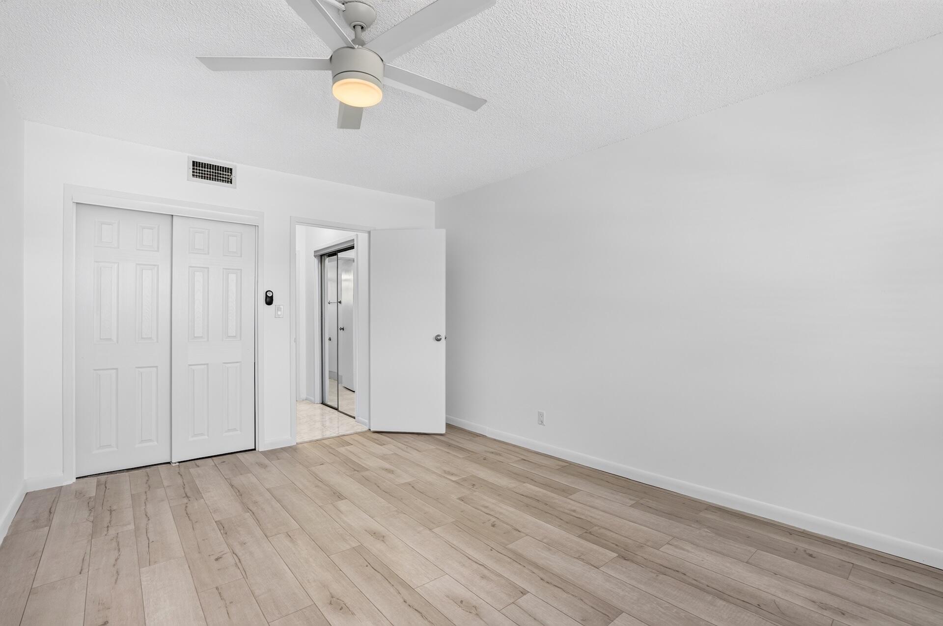 2555 NE 11TH #404, Fort Lauderdale FL 33304