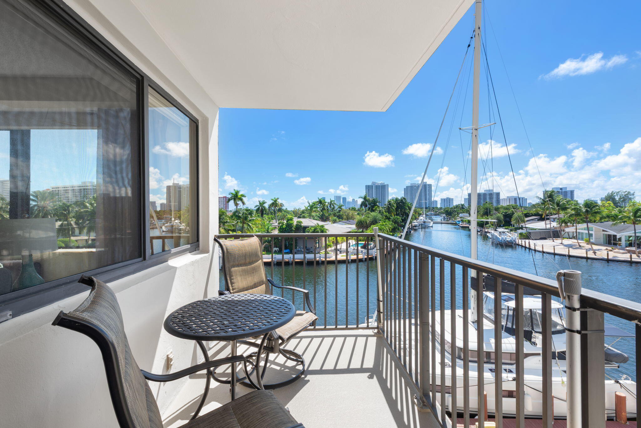 301 GOLDEN ISLES #401, Hallandale Beach FL 33009