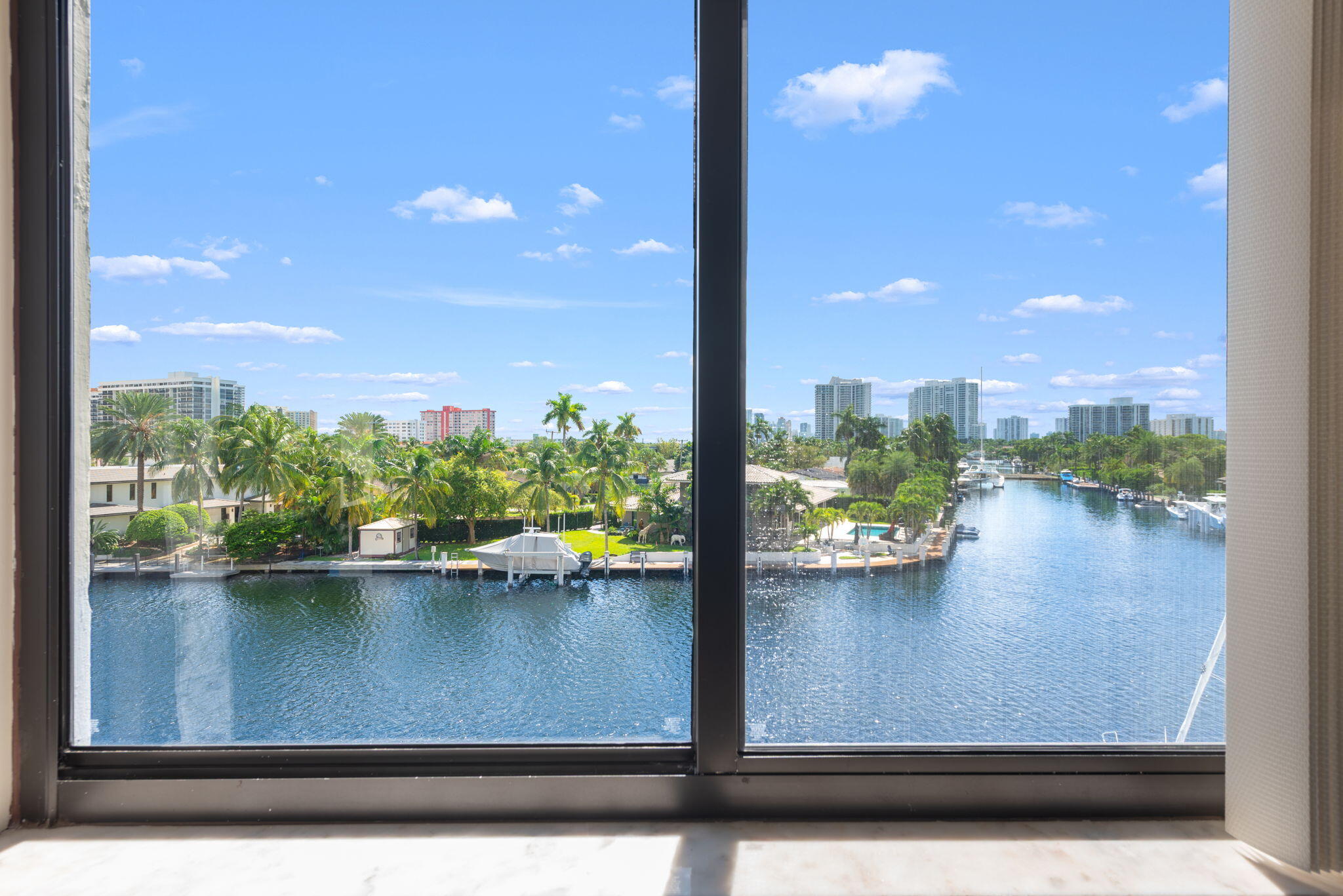 301 GOLDEN ISLES #401, Hallandale Beach FL 33009