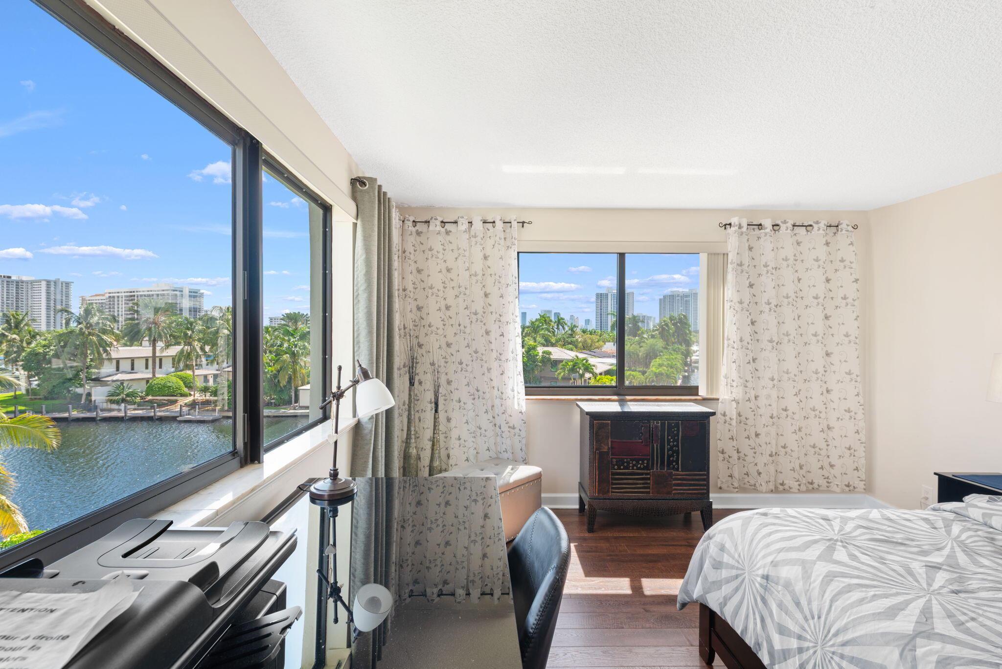 301 GOLDEN ISLES #401, Hallandale Beach FL 33009