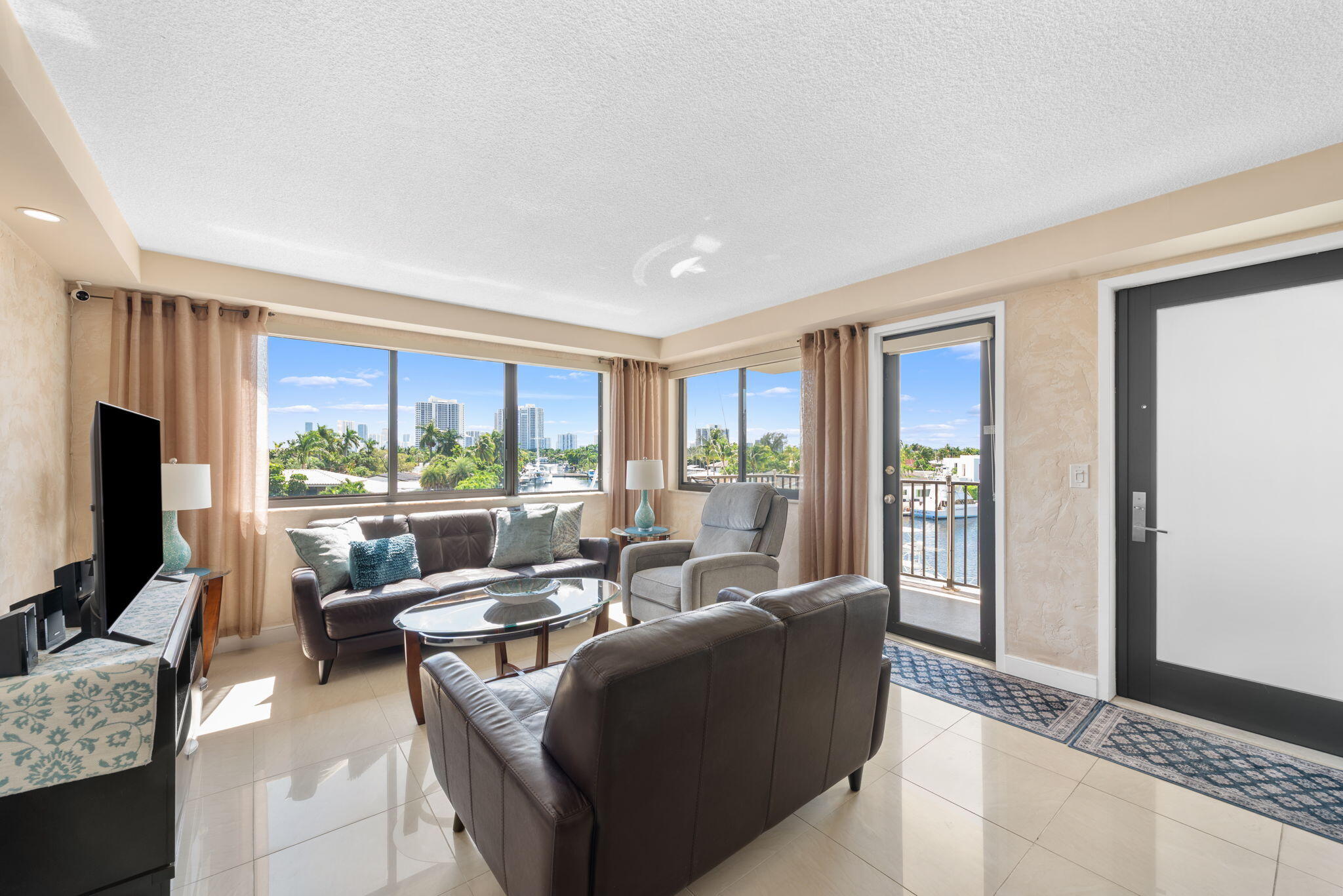 301 GOLDEN ISLES #401, Hallandale Beach FL 33009
