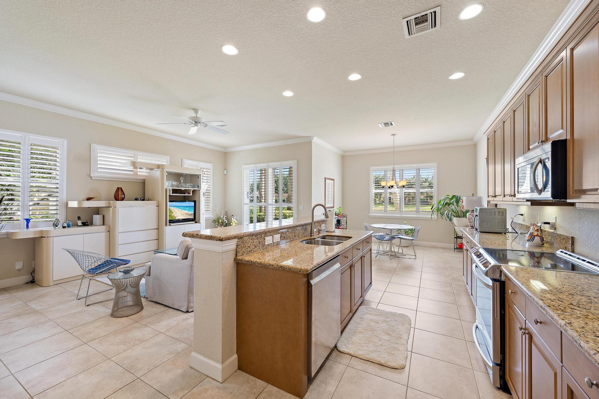 4798 Cadiz, Palm Beach Gardens FL 33418