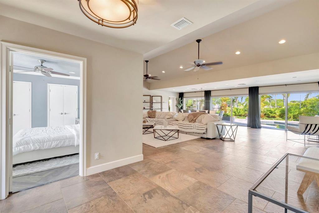 4907 Holly, Tamarac FL 33319
