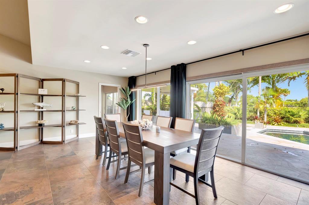 4907 Holly, Tamarac FL 33319