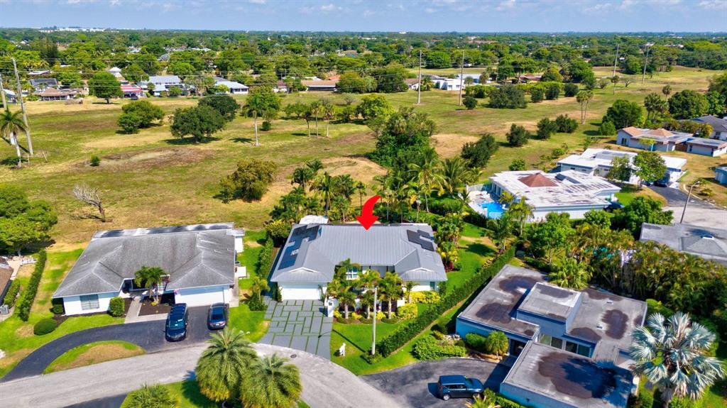 4907 Holly, Tamarac FL 33319