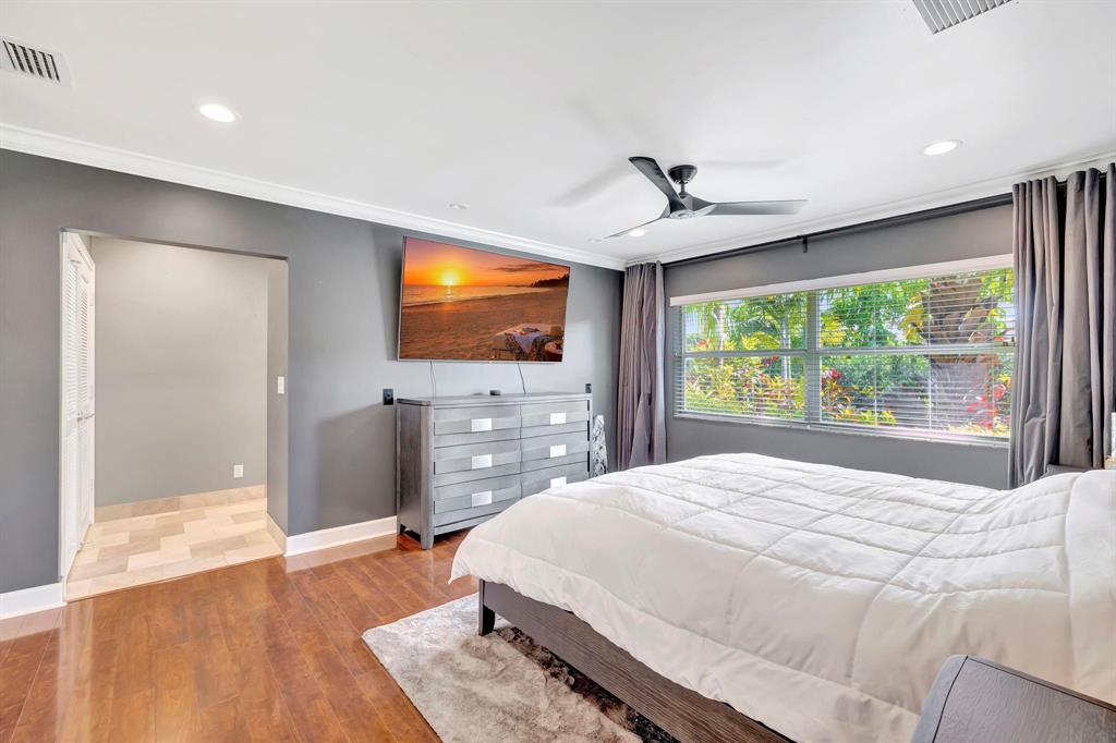 4907 Holly, Tamarac FL 33319
