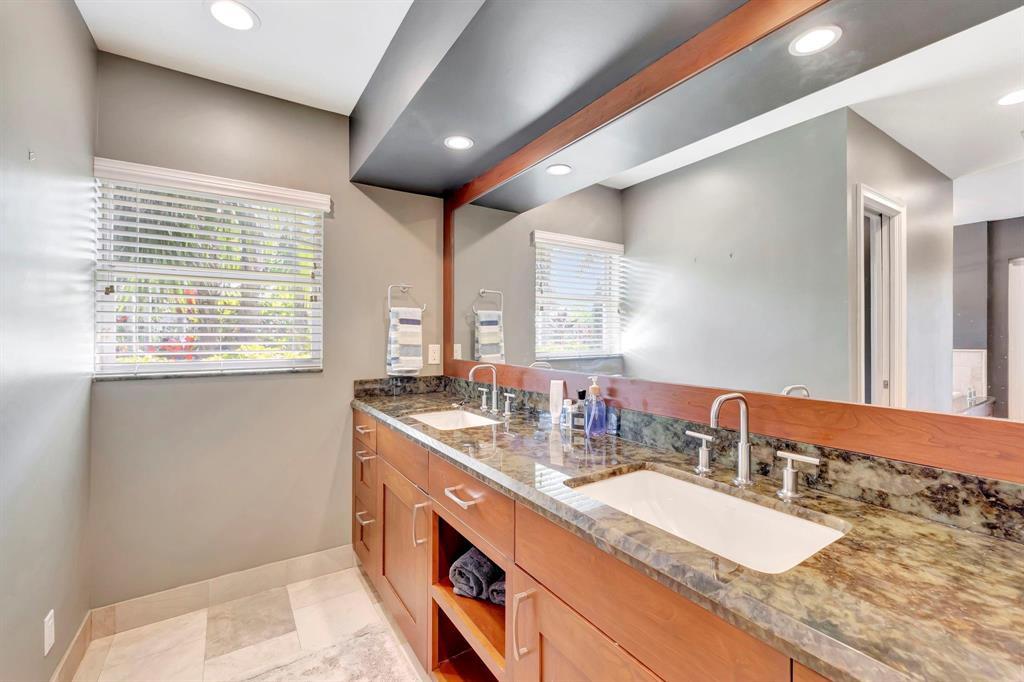 4907 Holly, Tamarac FL 33319