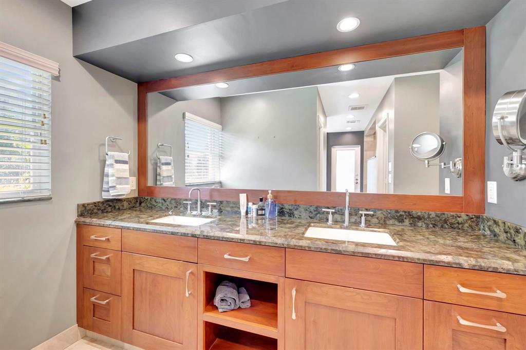 4907 Holly, Tamarac FL 33319
