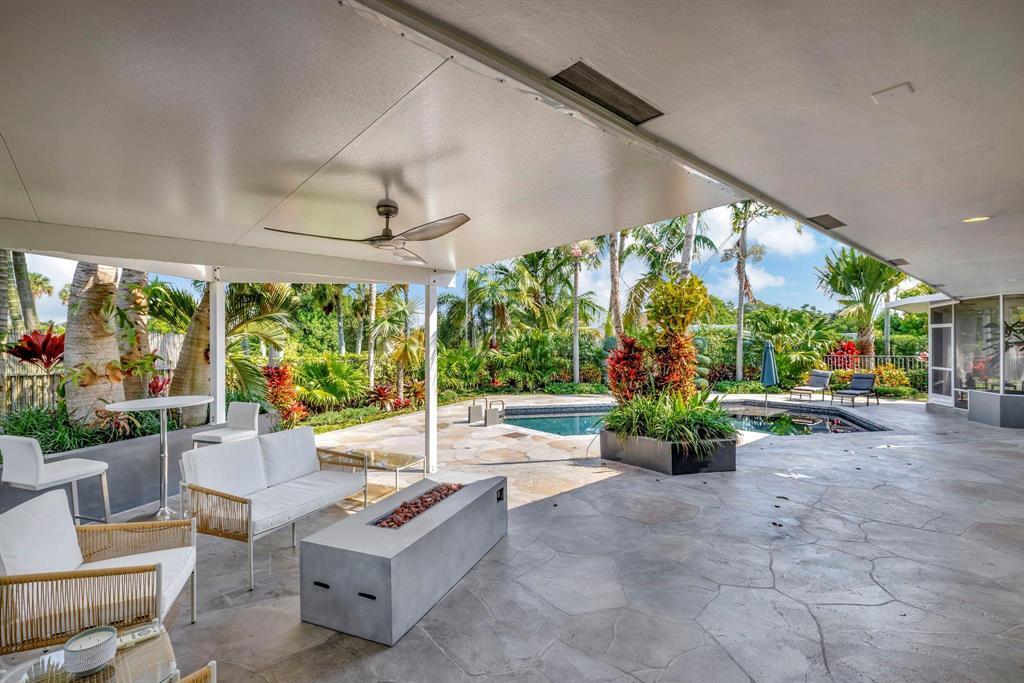 4907 Holly, Tamarac FL 33319