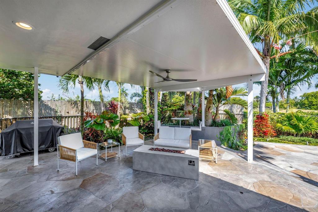 4907 Holly, Tamarac FL 33319