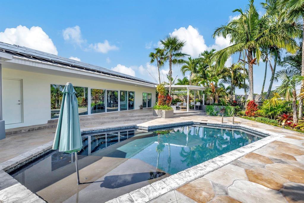 4907 Holly, Tamarac FL 33319