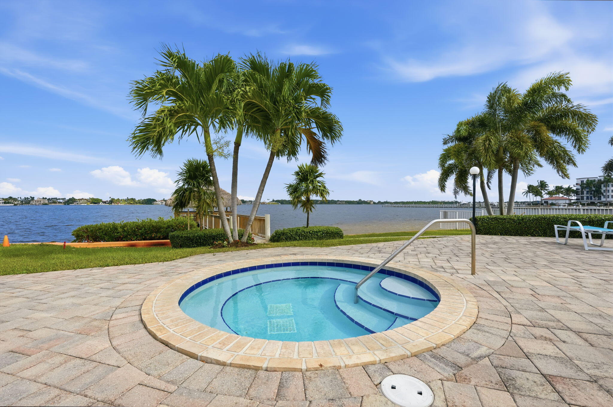 8200 Lakeshore #2020, Hypoluxo FL 33462