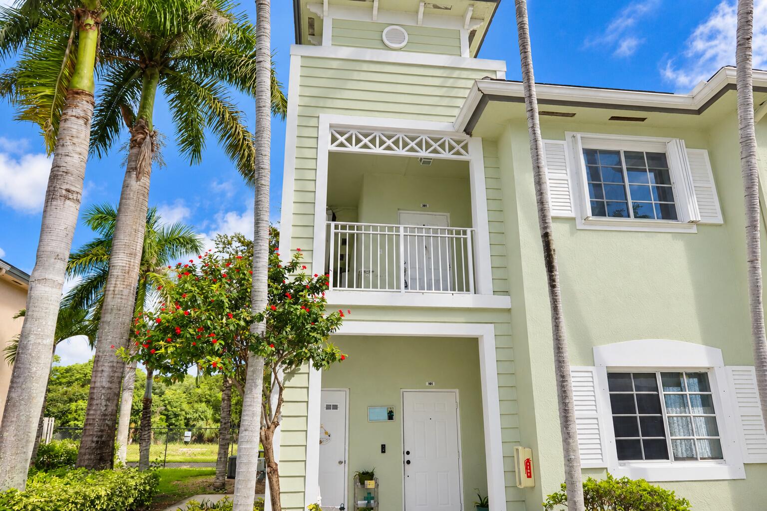 2711 NE 4 #101, Homestead FL 33033