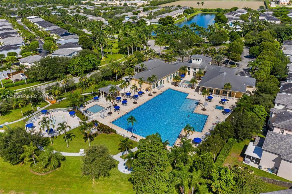 2711 NE 4 #101, Homestead FL 33033