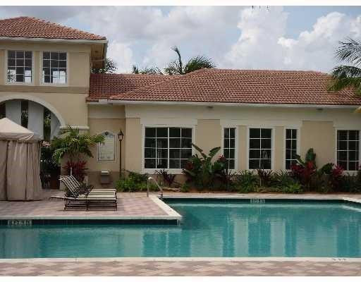 2544 CENTERGATE #202, Miramar FL 33025