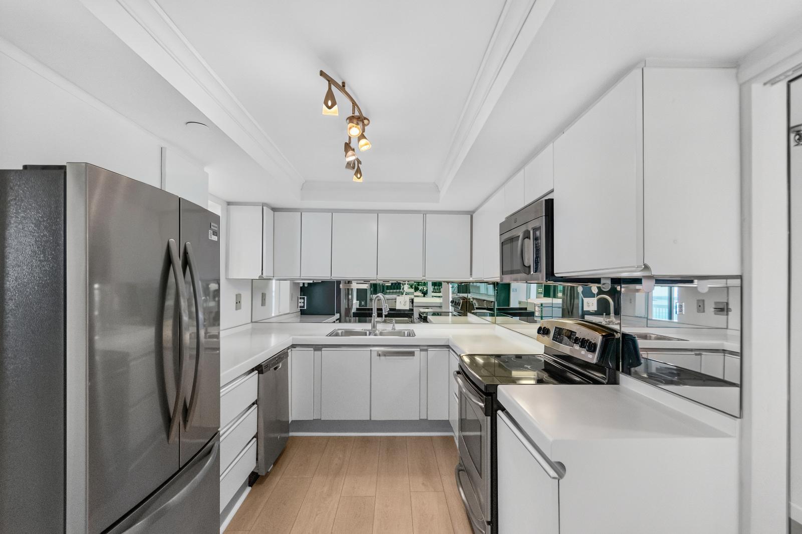 123 LAKESHORE #1543, North Palm Beach FL 33408
