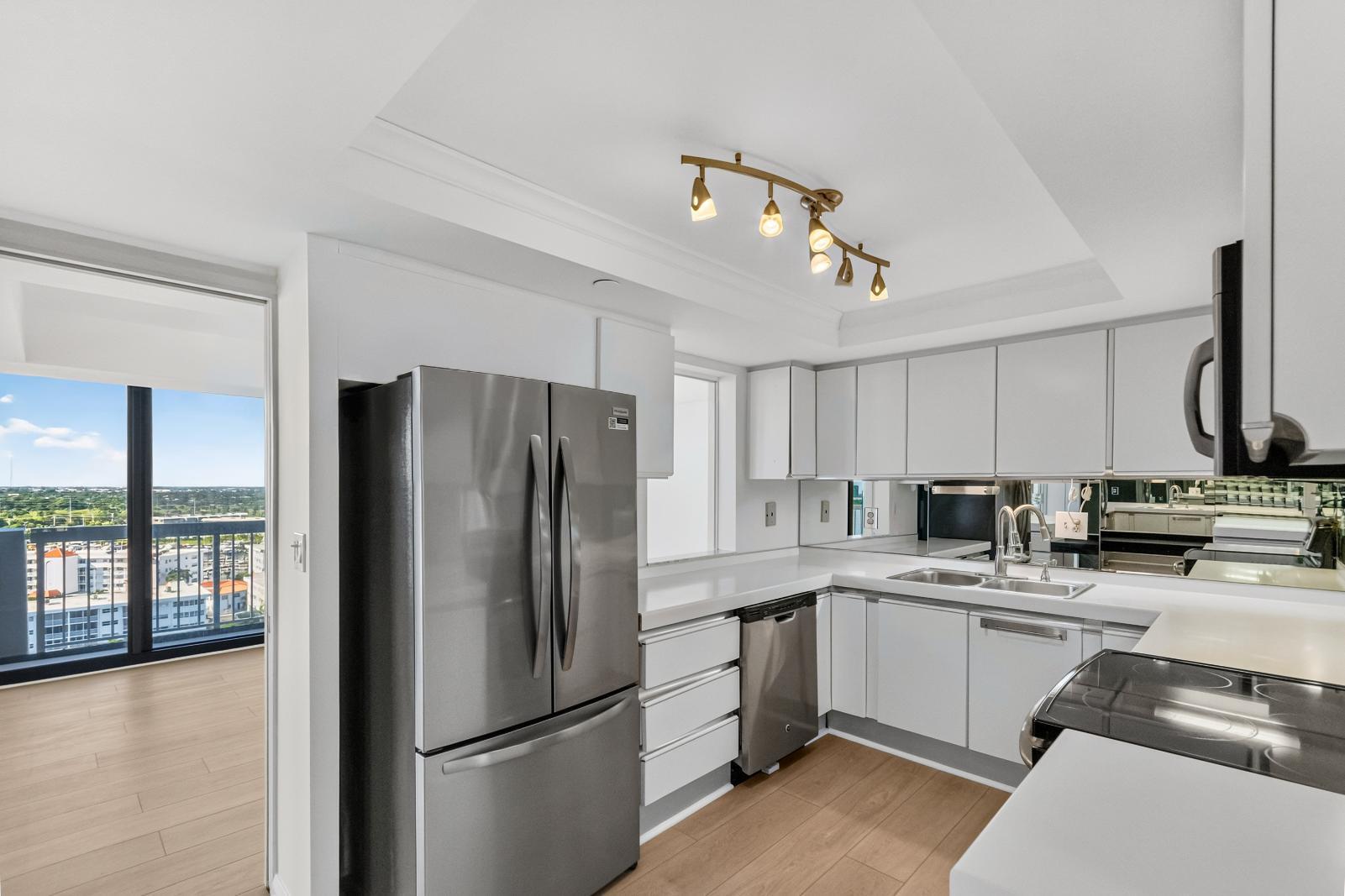 123 LAKESHORE #1543, North Palm Beach FL 33408