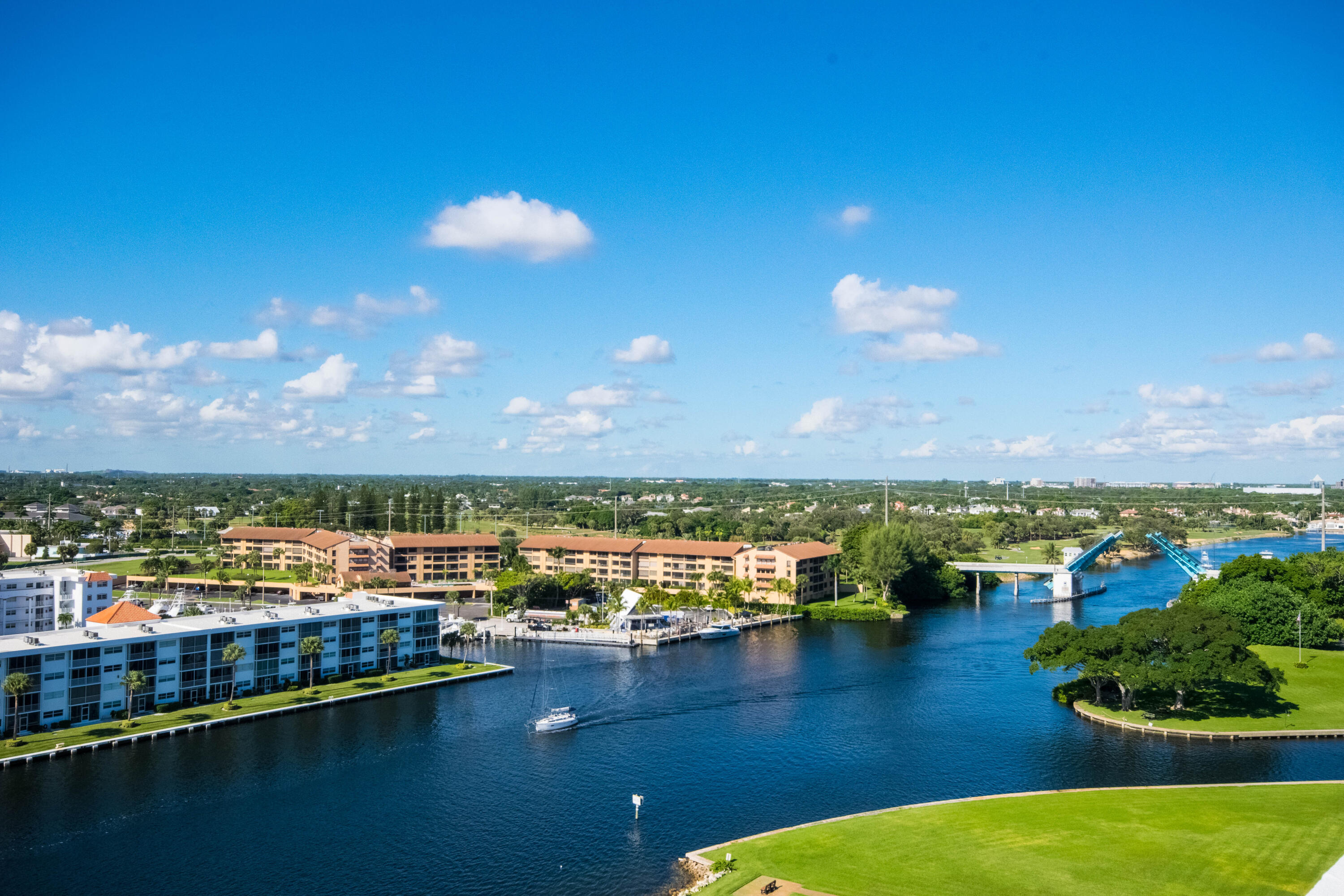 123 LAKESHORE #1543, North Palm Beach FL 33408