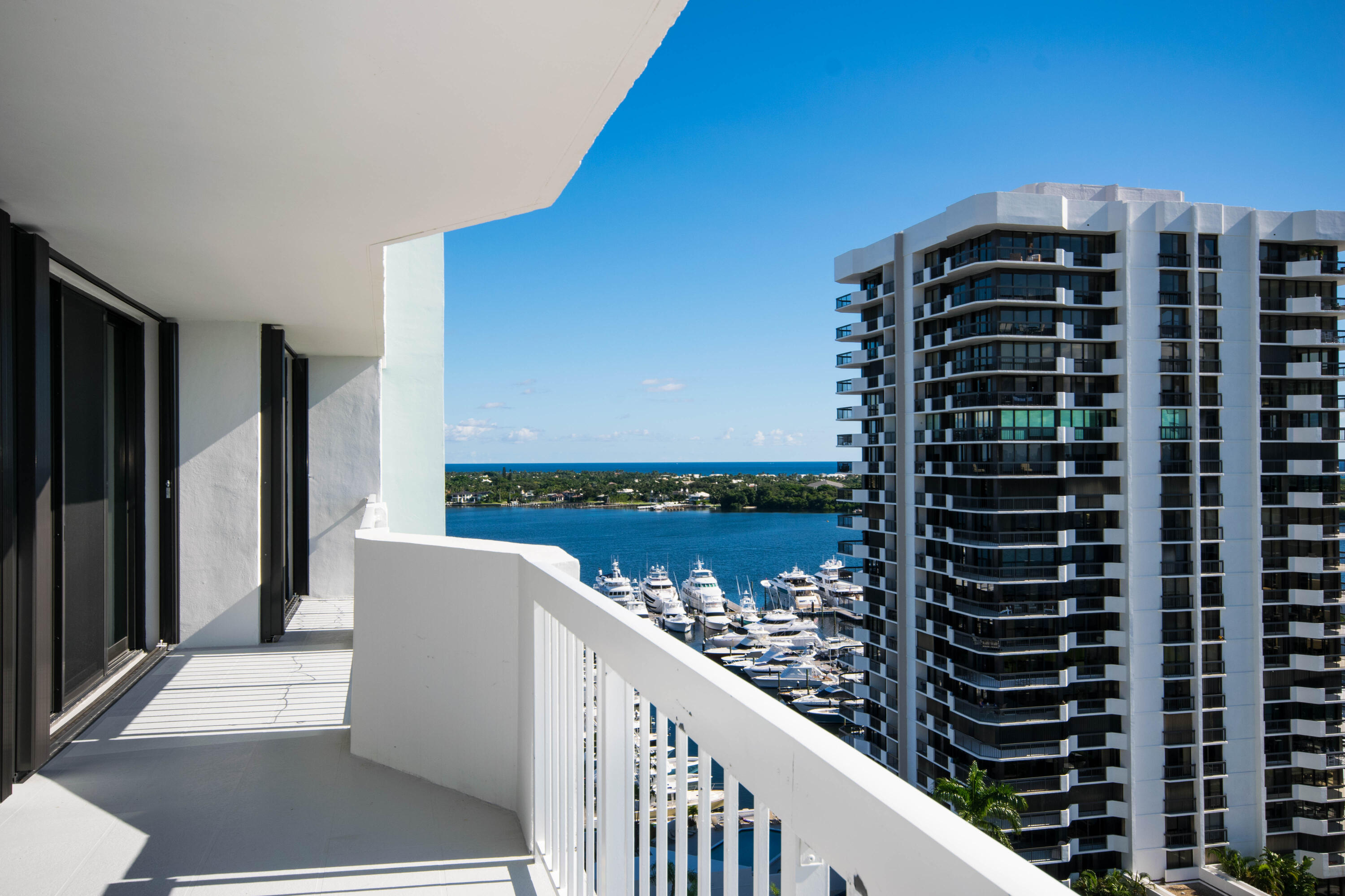 123 LAKESHORE #1543, North Palm Beach FL 33408