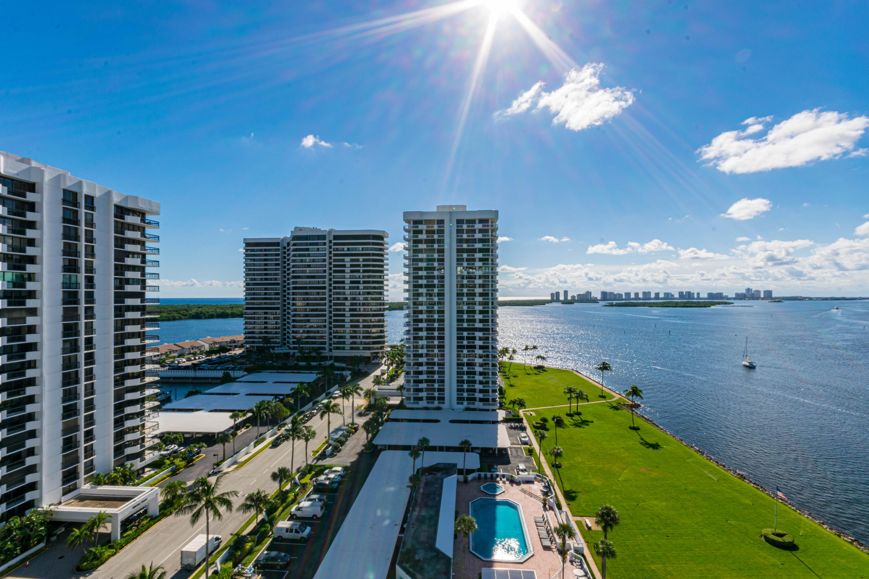 123 LAKESHORE #1543, North Palm Beach FL 33408