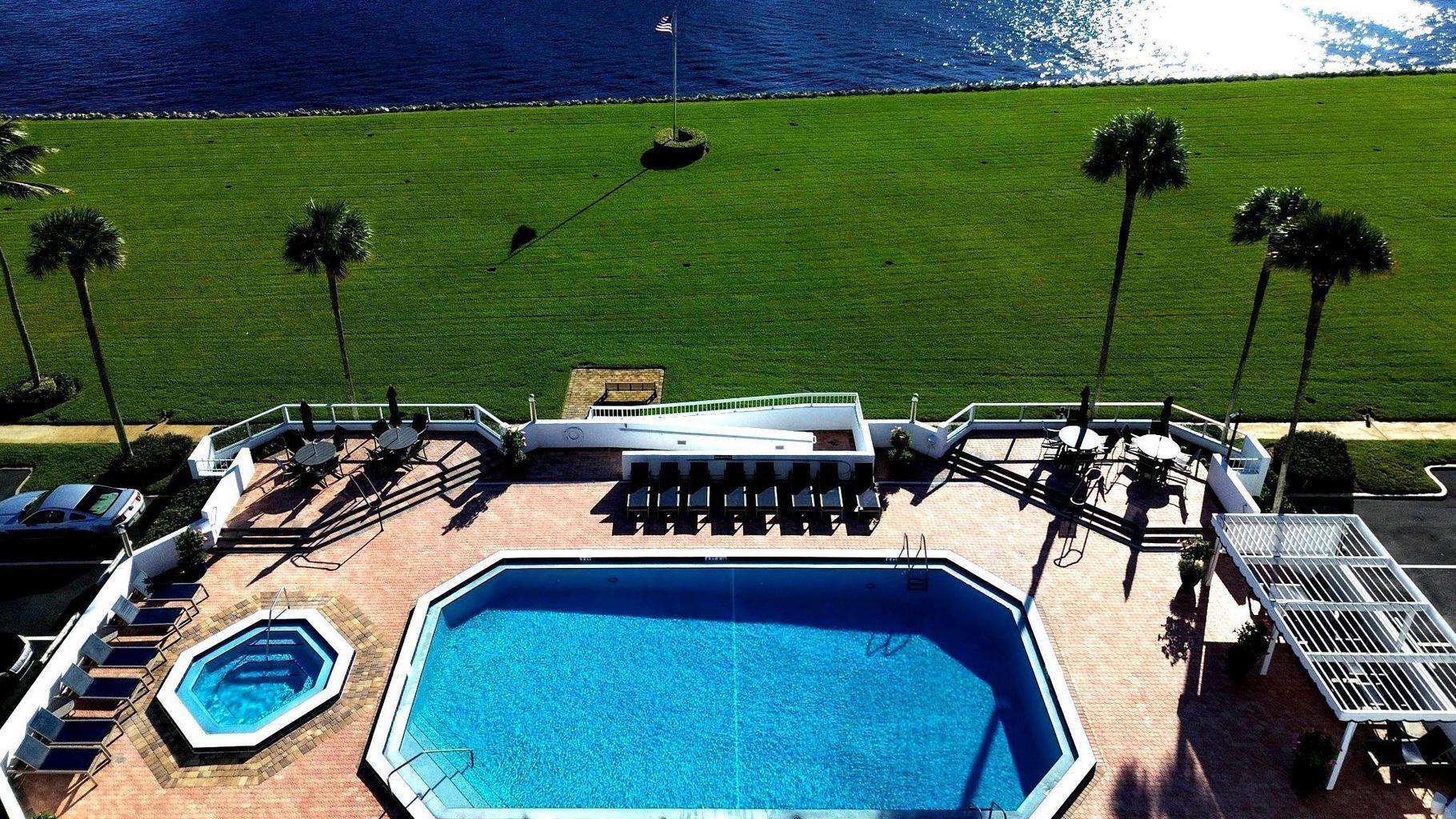 123 LAKESHORE #1543, North Palm Beach FL 33408
