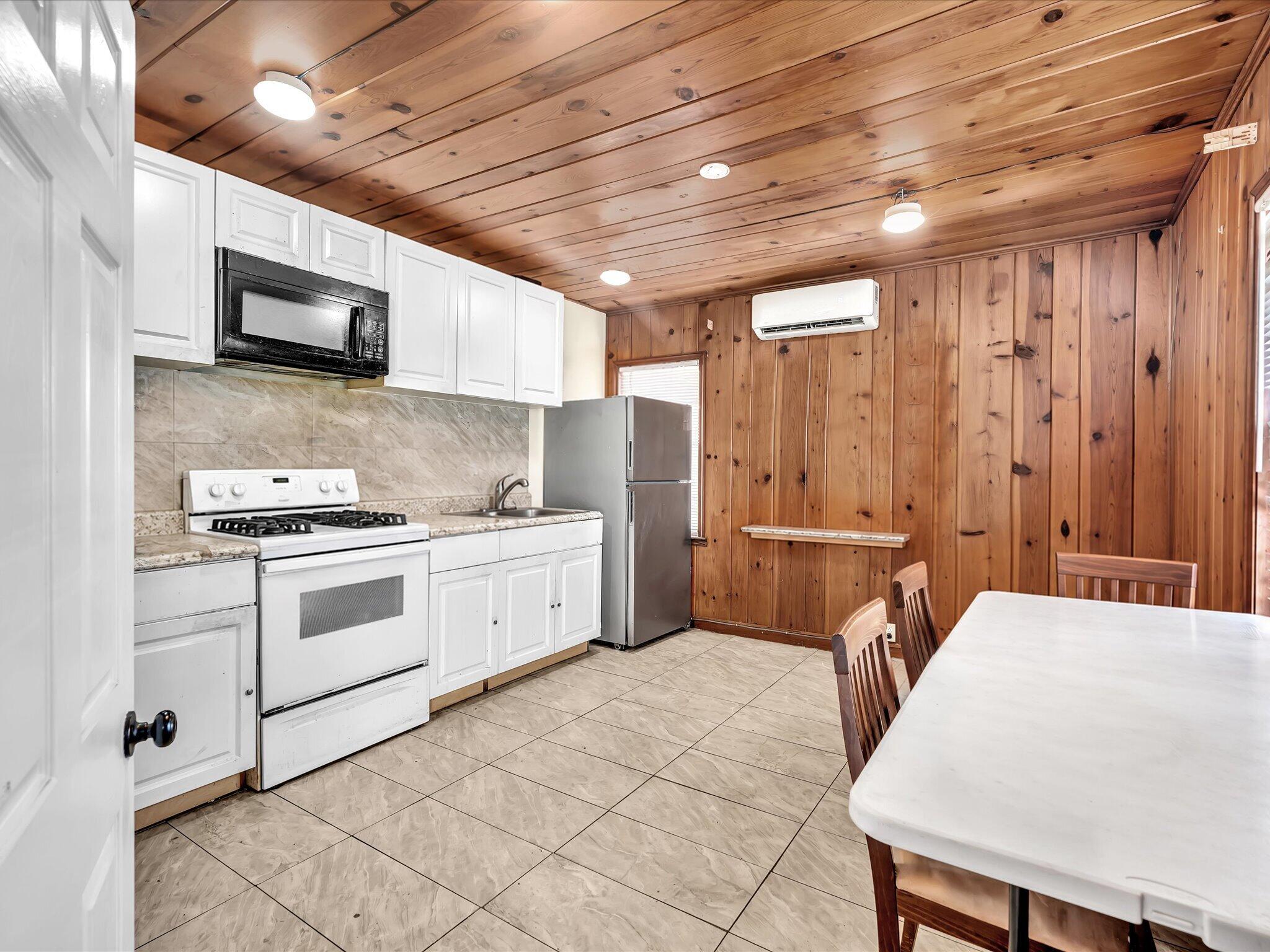 9 NW AVENUE D, Belle Glade FL 33430