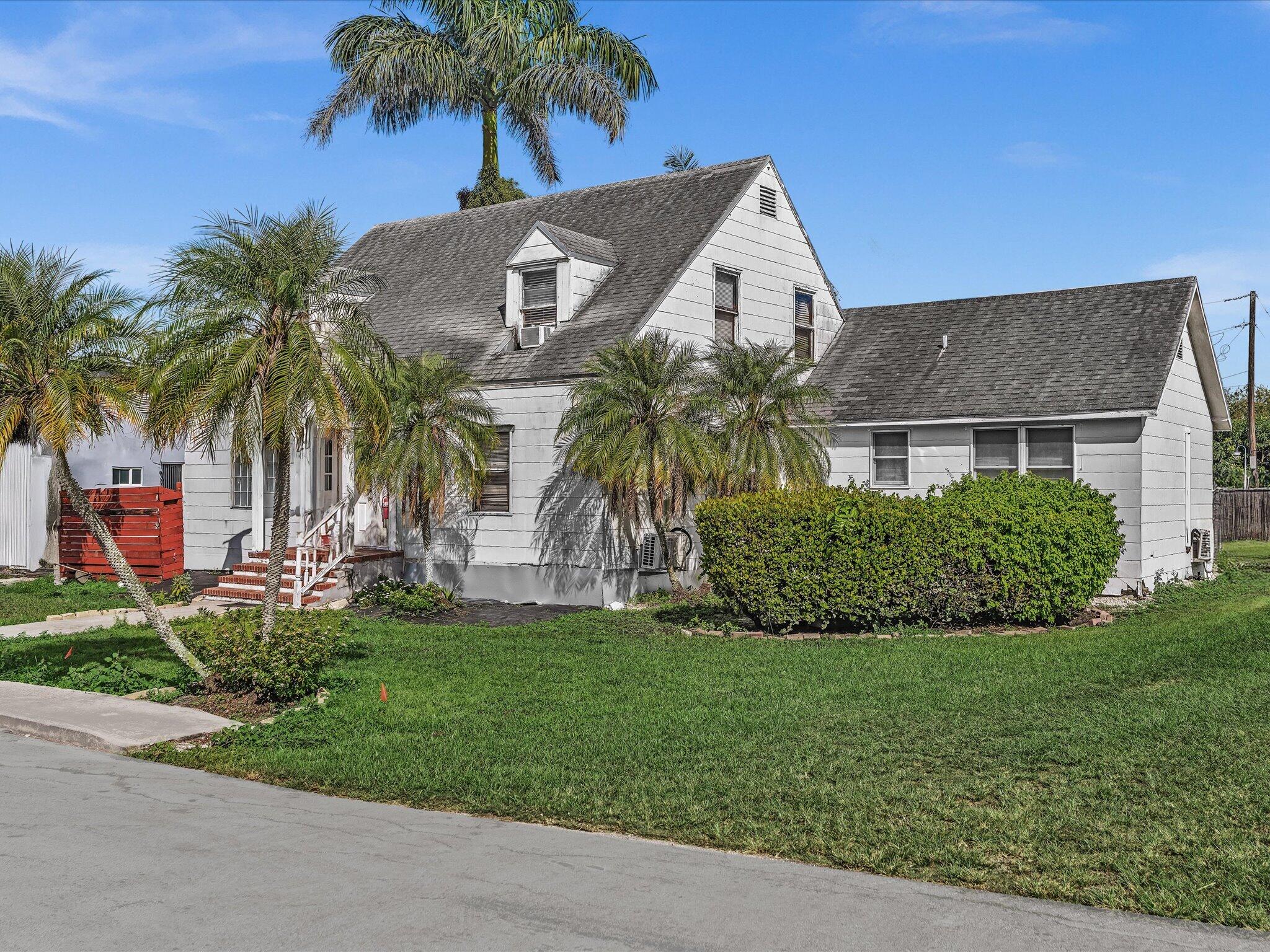 9 NW AVENUE D, Belle Glade FL 33430