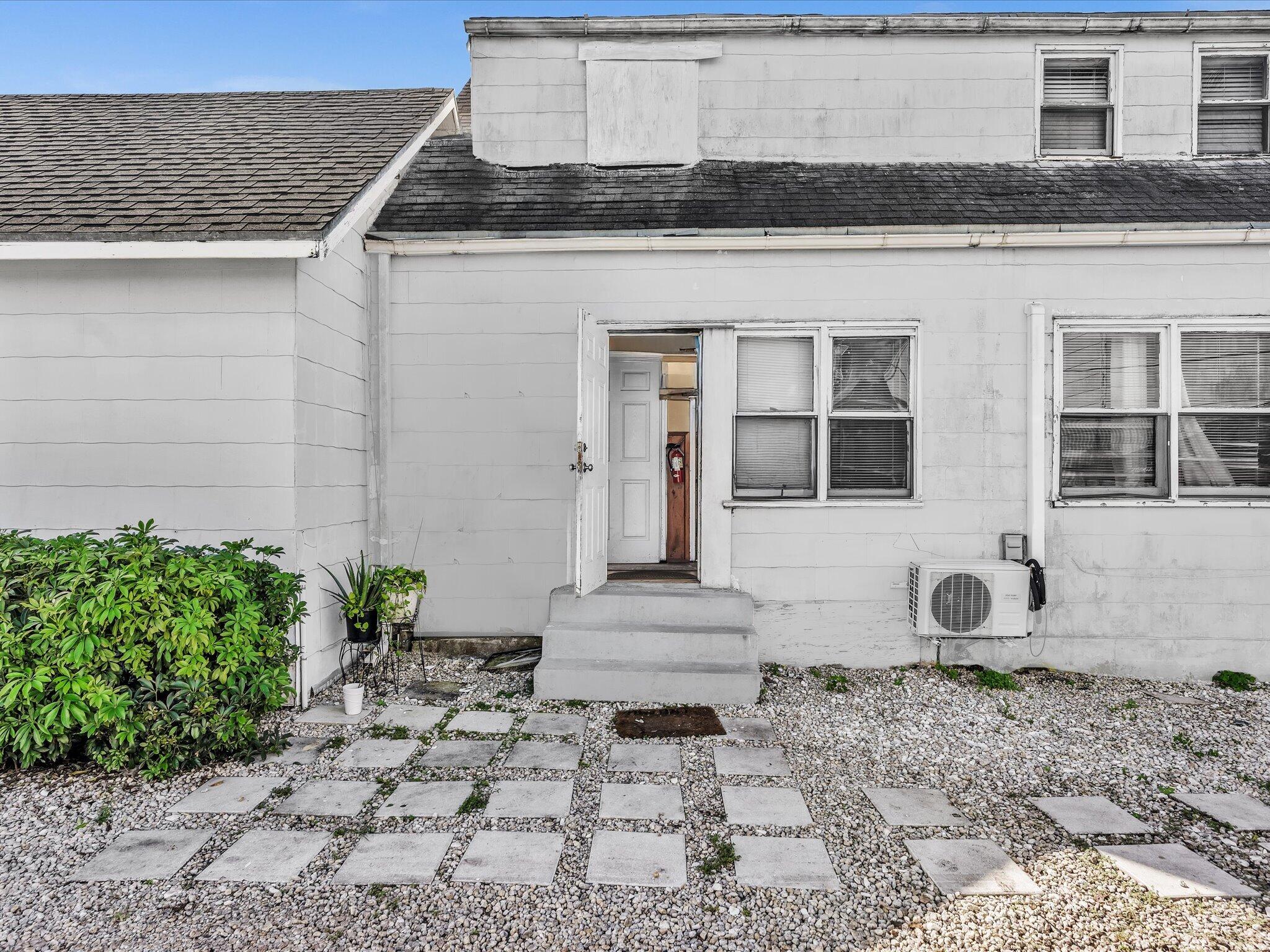 9 NW AVENUE D, Belle Glade FL 33430