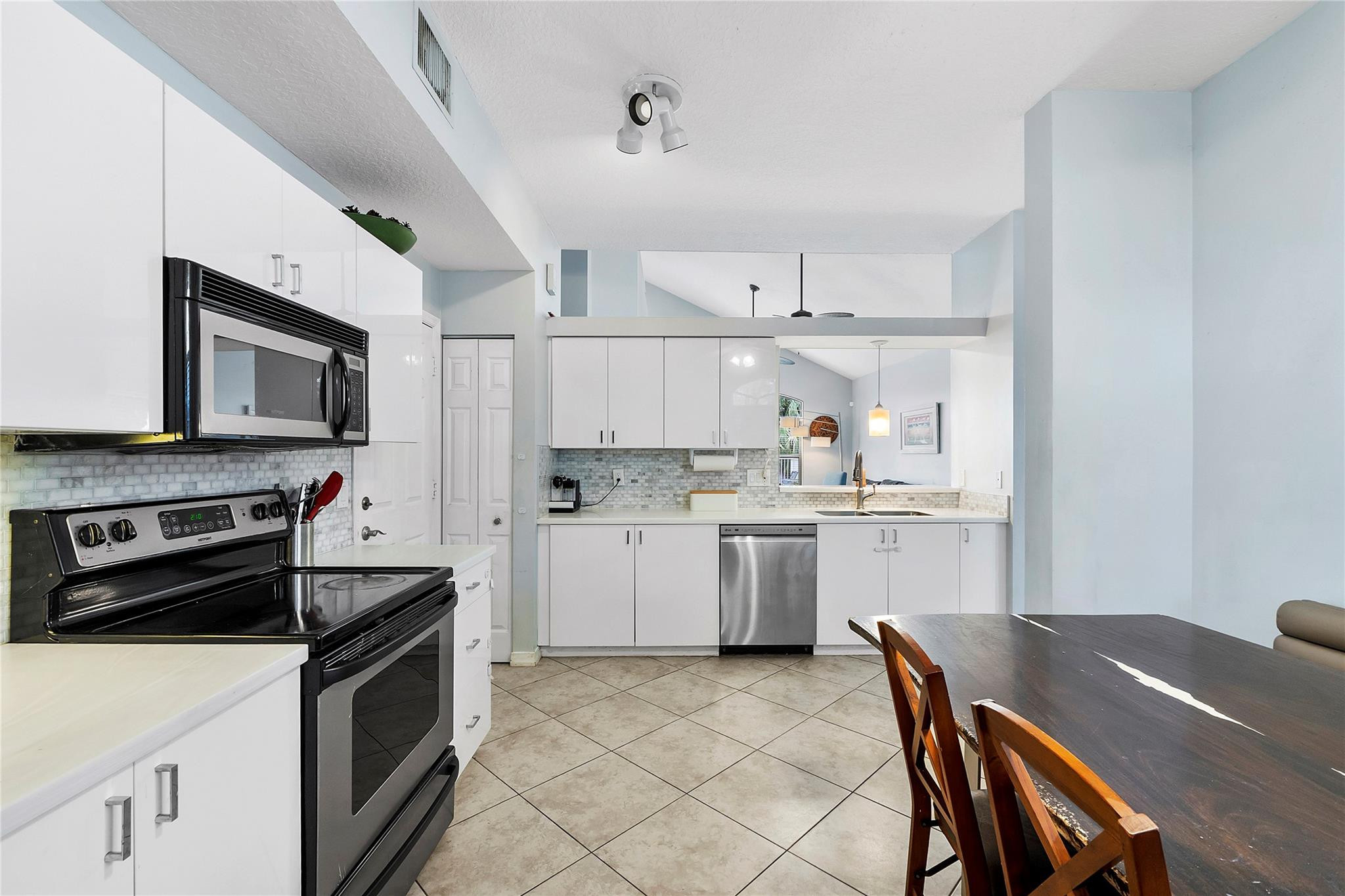 4020 Dorado, Riviera Beach FL 33418