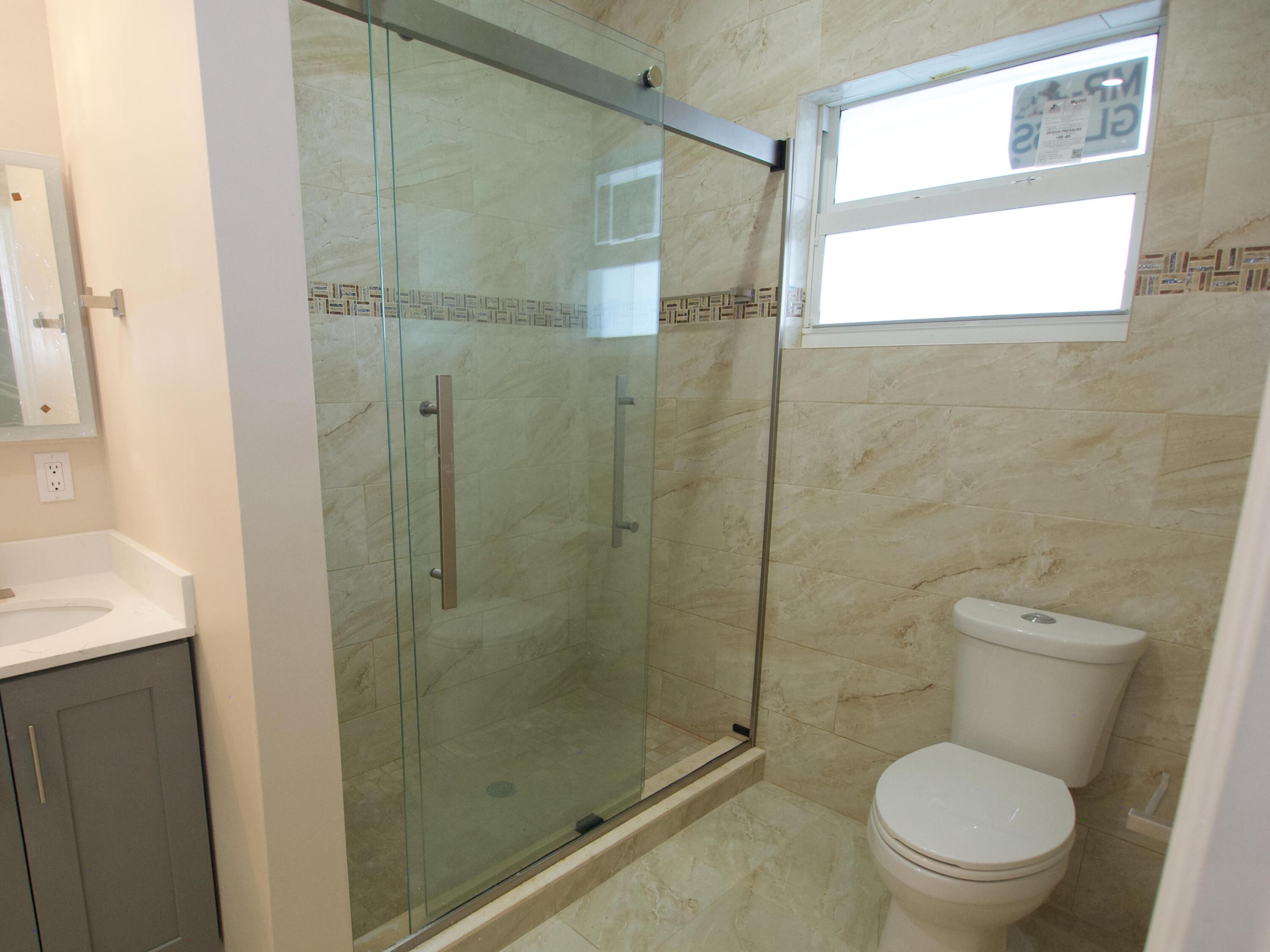 5992 NW 94th, Tamarac FL 33321