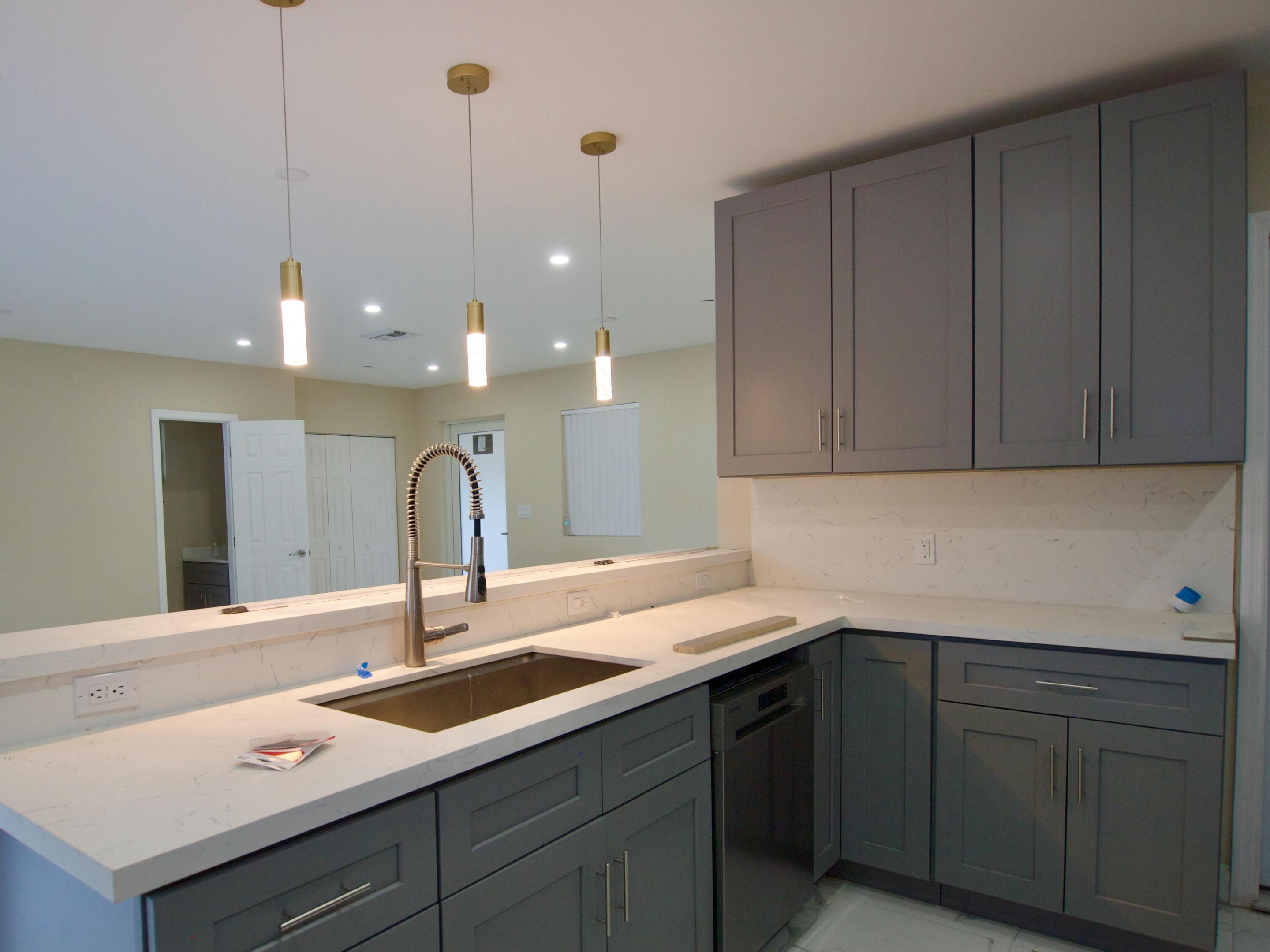 5992 NW 94th, Tamarac FL 33321