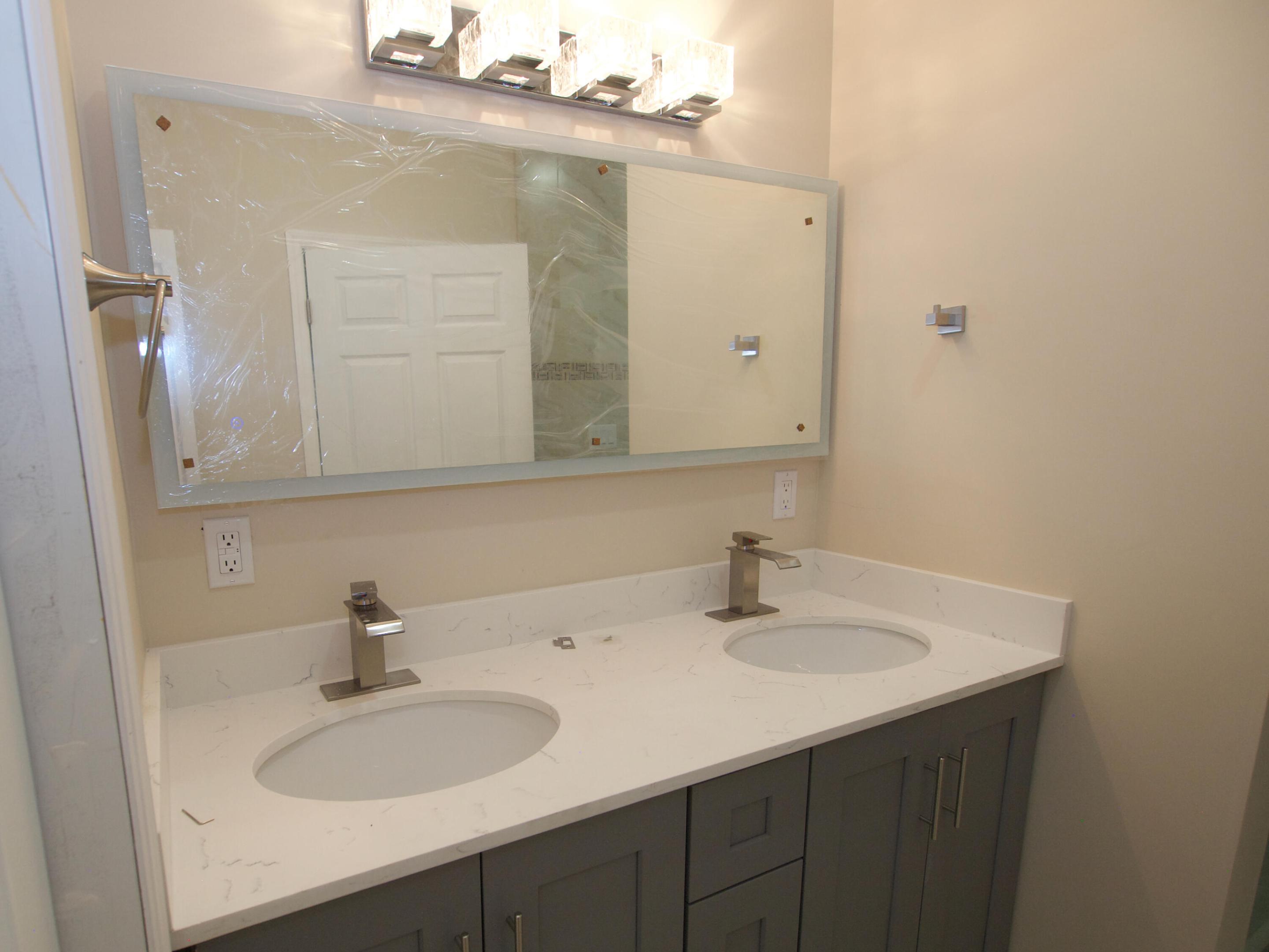 5992 NW 94th, Tamarac FL 33321