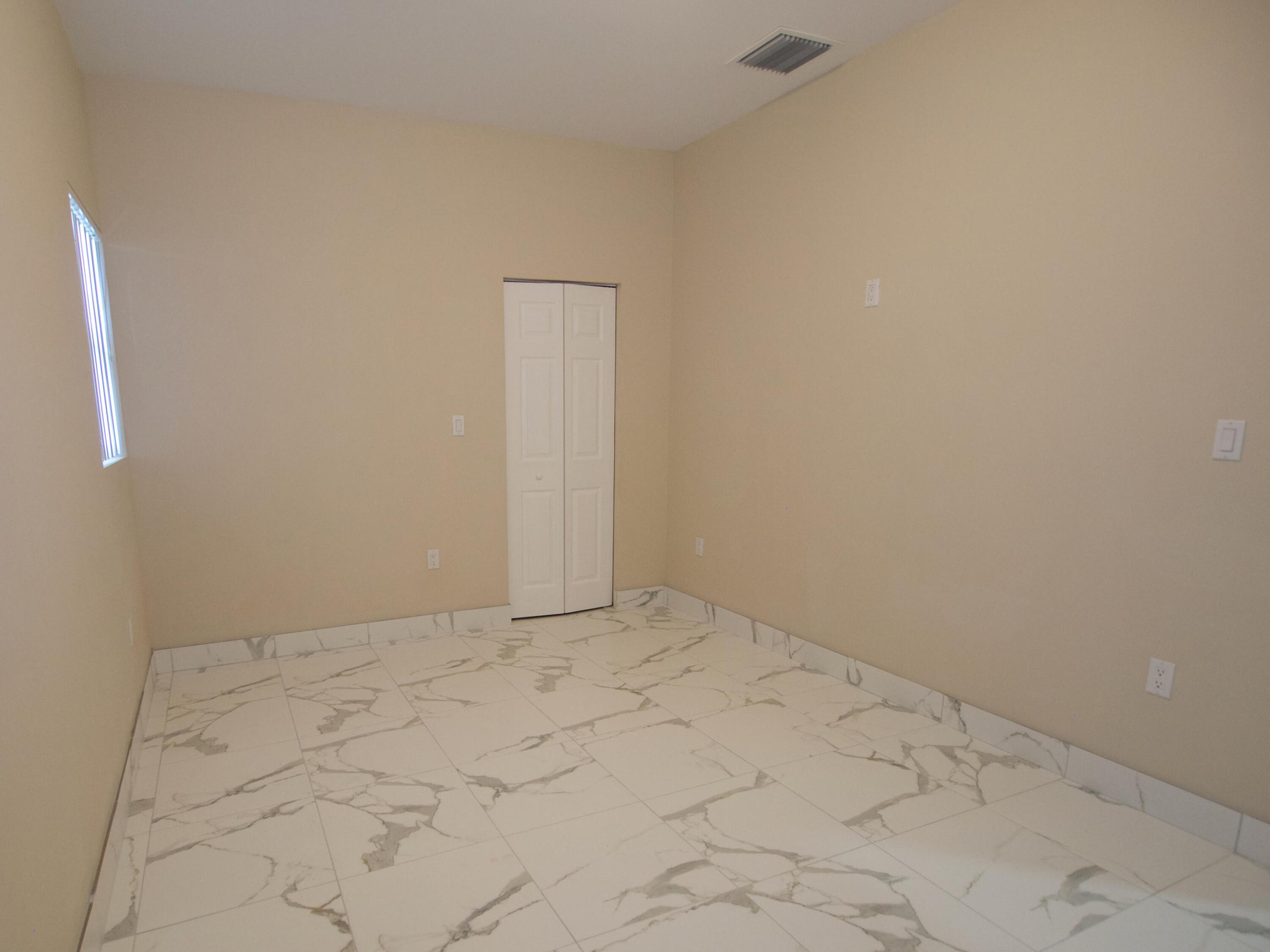 5992 NW 94th, Tamarac FL 33321
