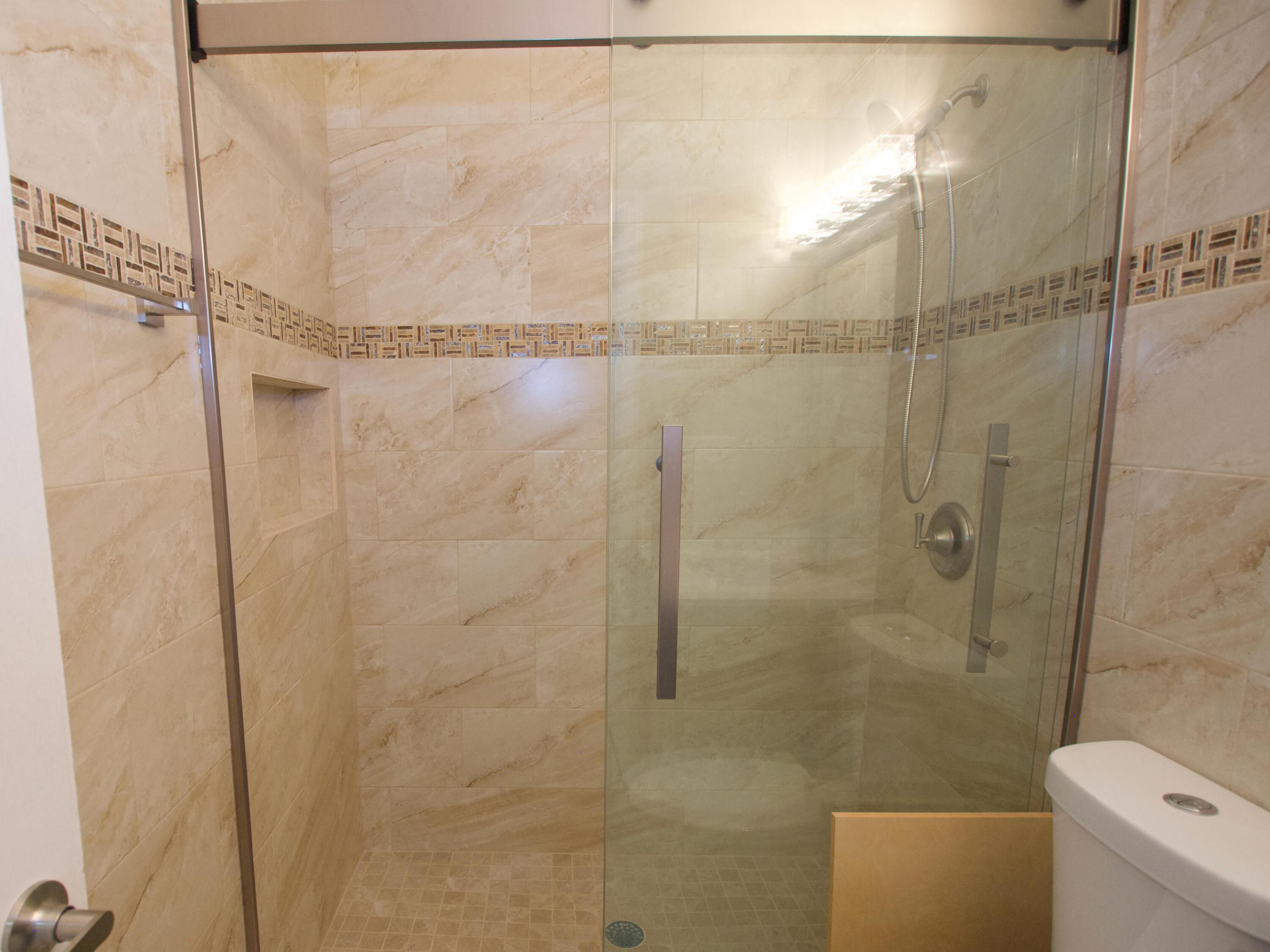 5992 NW 94th, Tamarac FL 33321