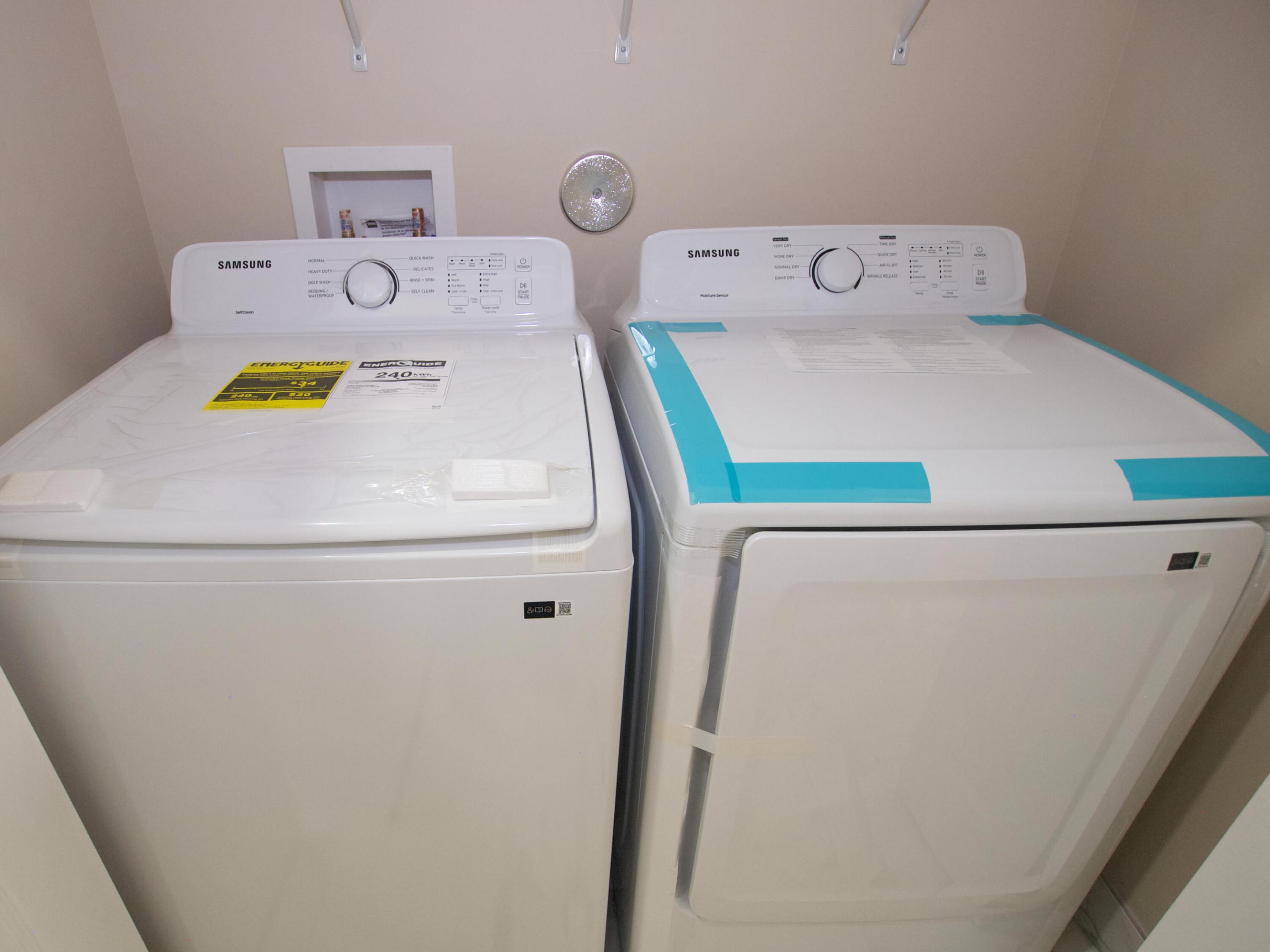 5992 NW 94th, Tamarac FL 33321