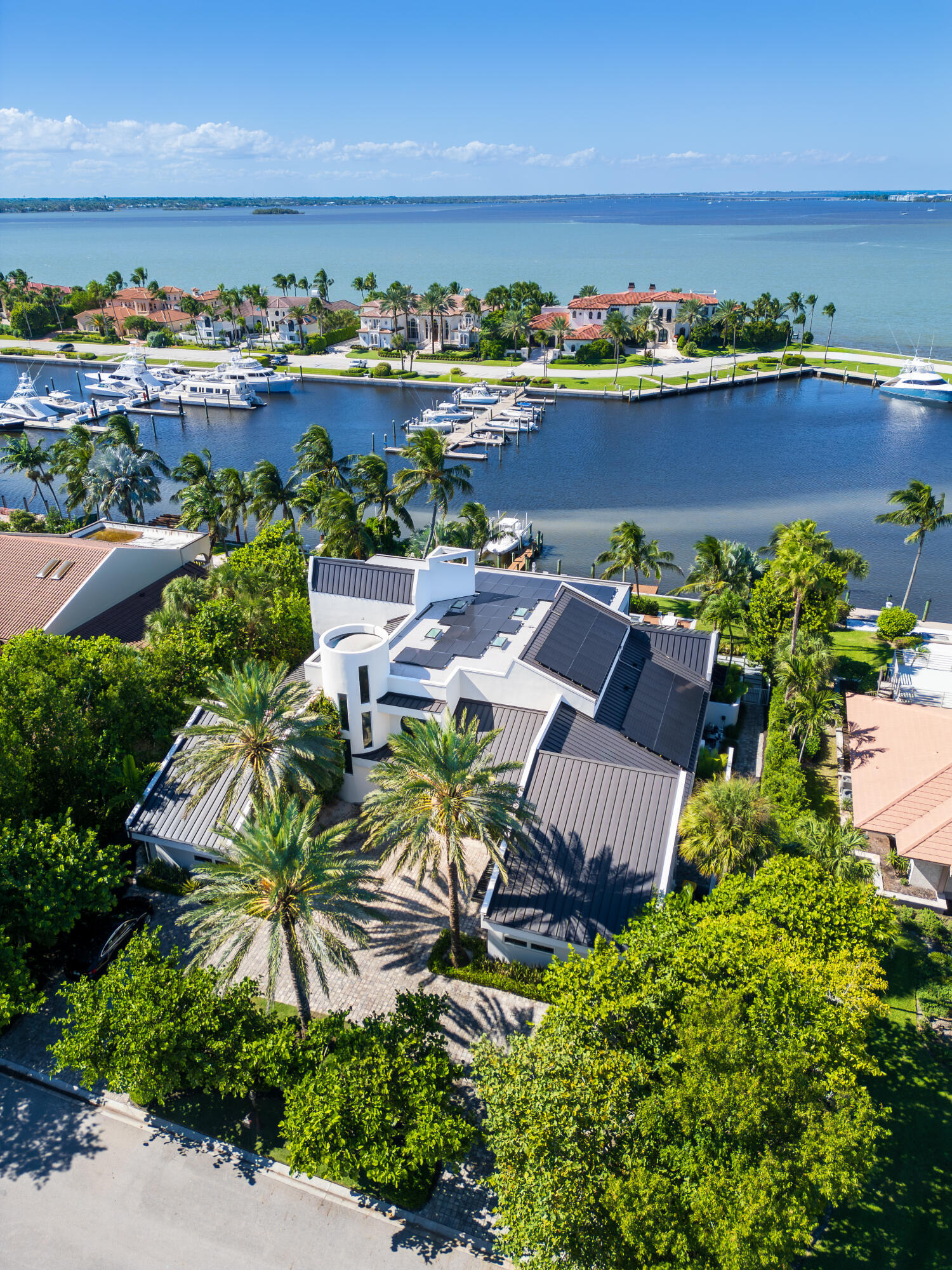 6879 SE SOUTH MARINA, Hutchinson Island FL 34996