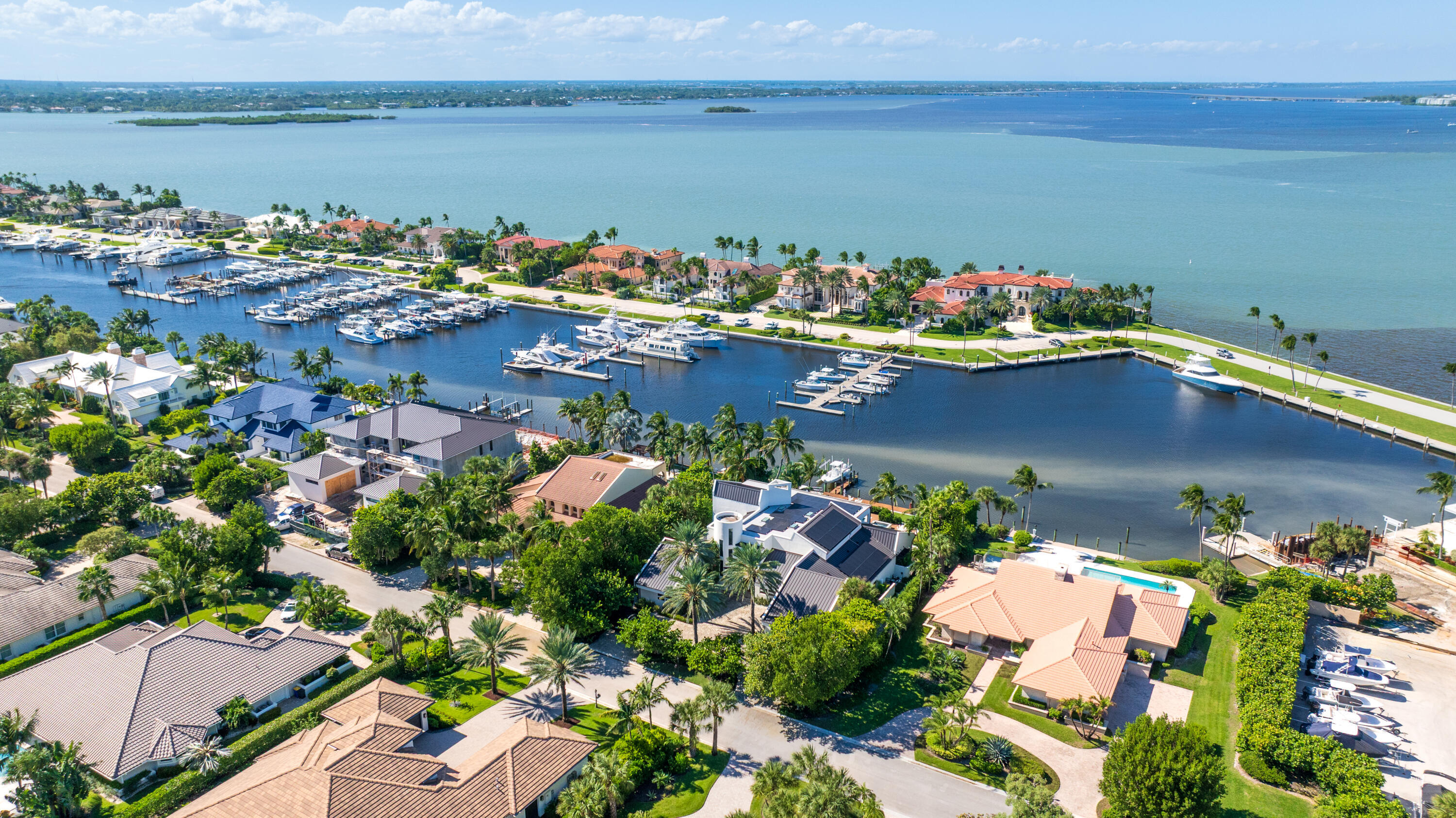 6879 SE SOUTH MARINA, Hutchinson Island FL 34996