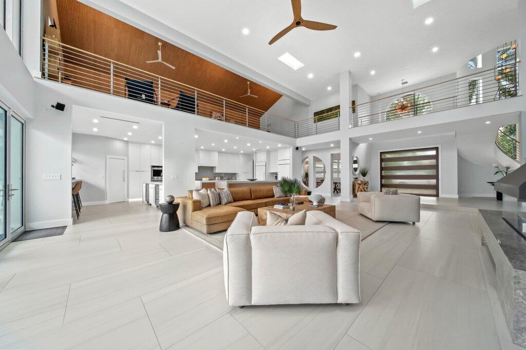 6879 SE SOUTH MARINA, Hutchinson Island FL 34996