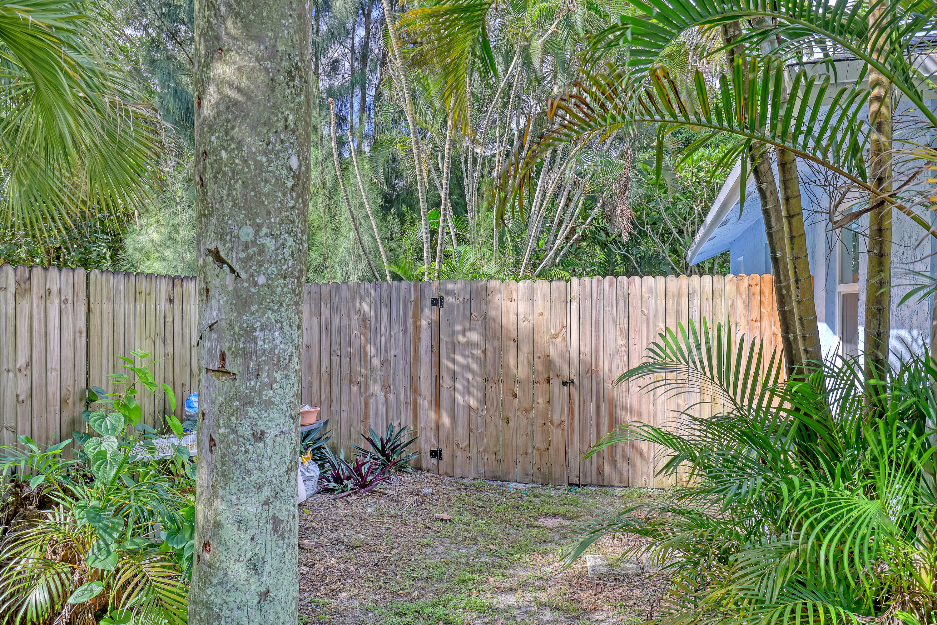 799 Huff, Haverhill FL 33415