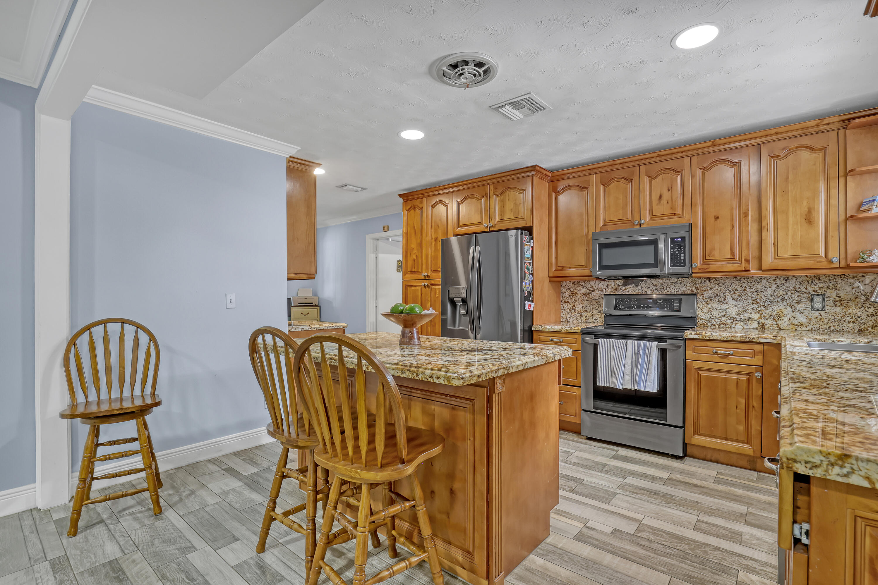 799 Huff, Haverhill FL 33415