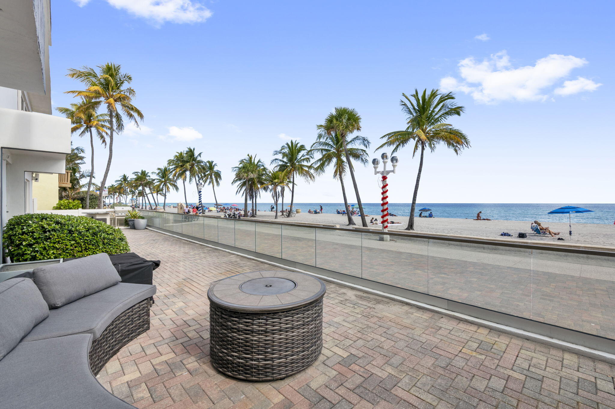 2201 N SURF #1, Hollywood FL 33019