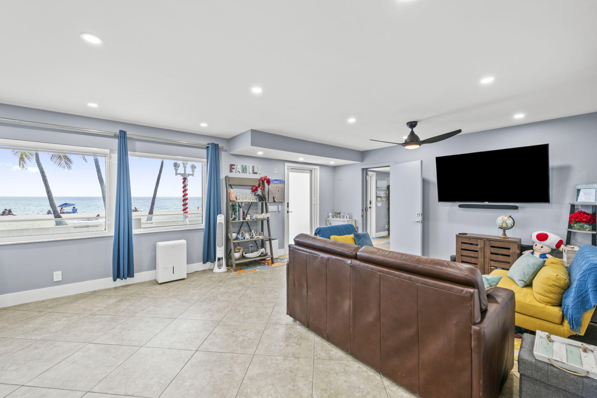 2201 N SURF #1, Hollywood FL 33019