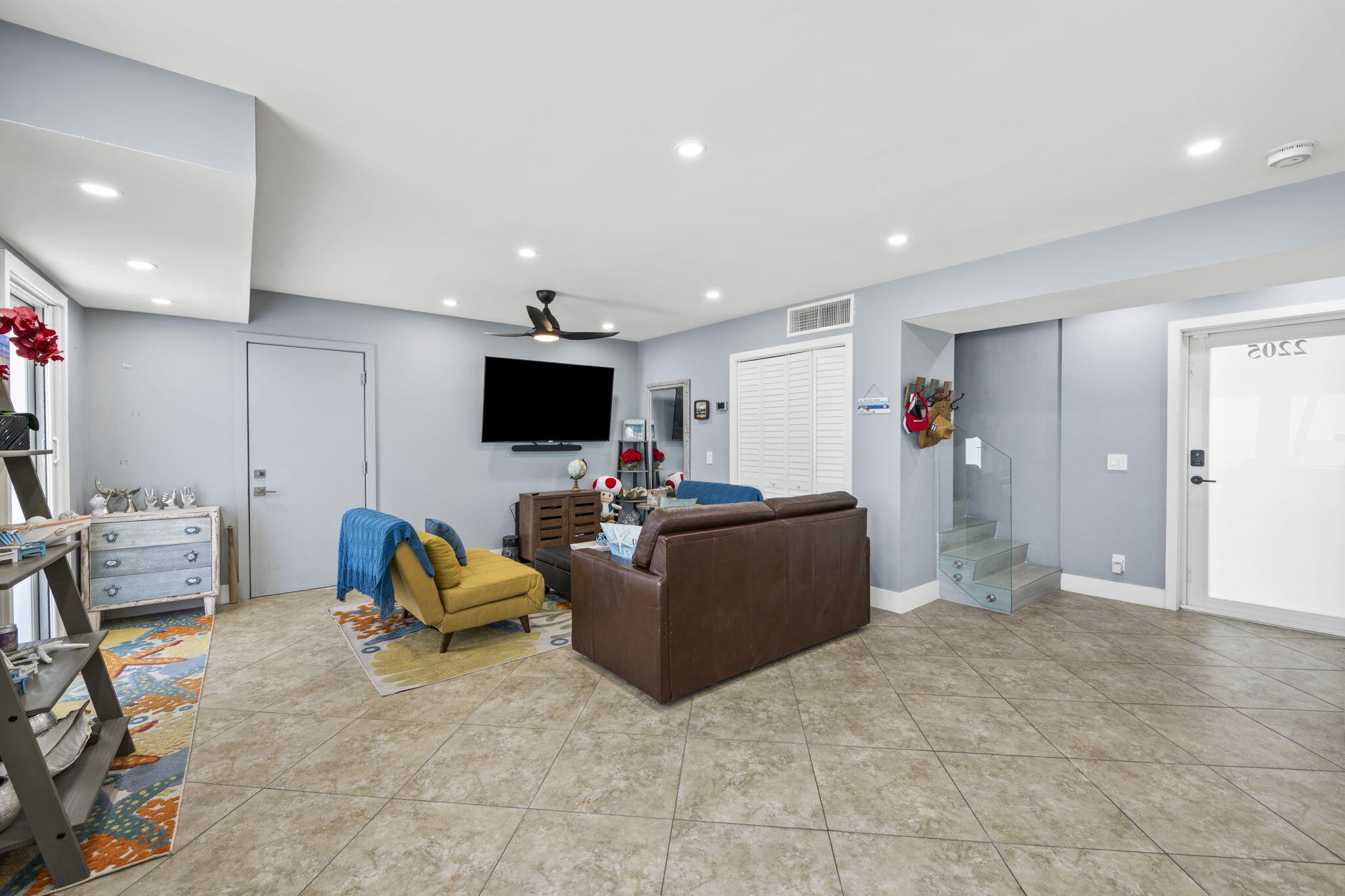 2201 N SURF #1, Hollywood FL 33019