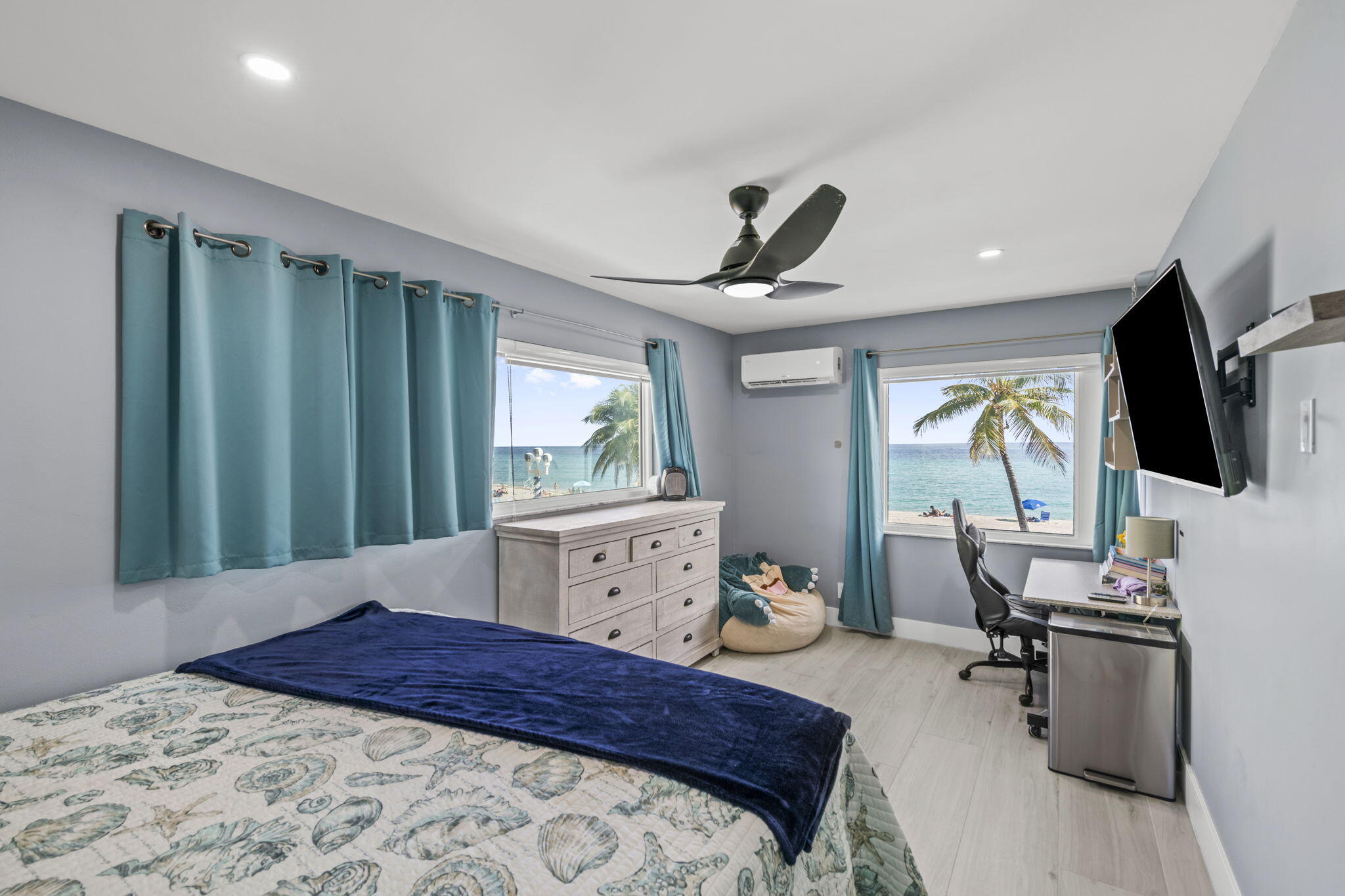 2203 N SURF #PH2, Hollywood FL 33019