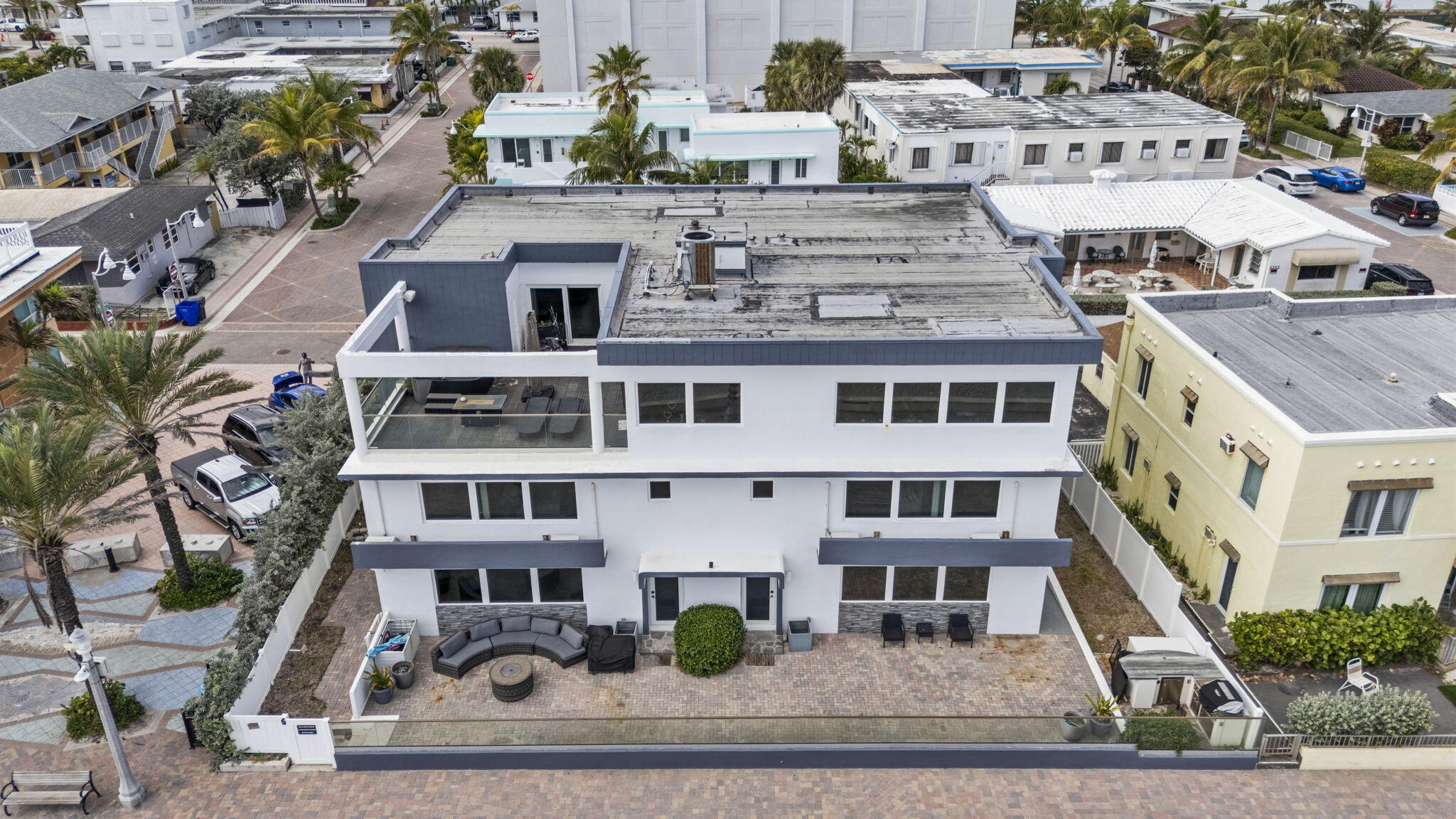 2203 N SURF #PH2, Hollywood FL 33019