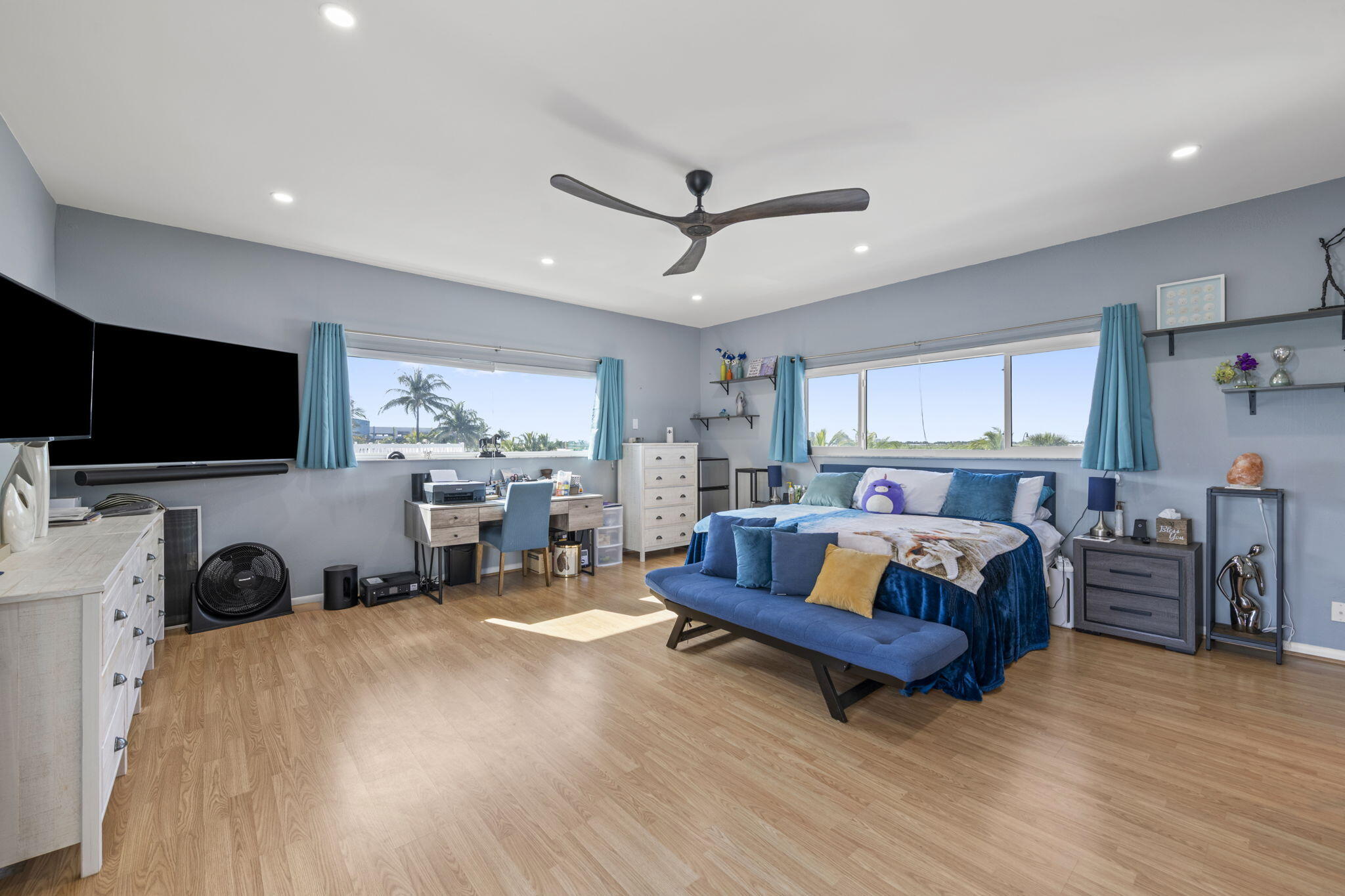 2203 N SURF #PH2, Hollywood FL 33019