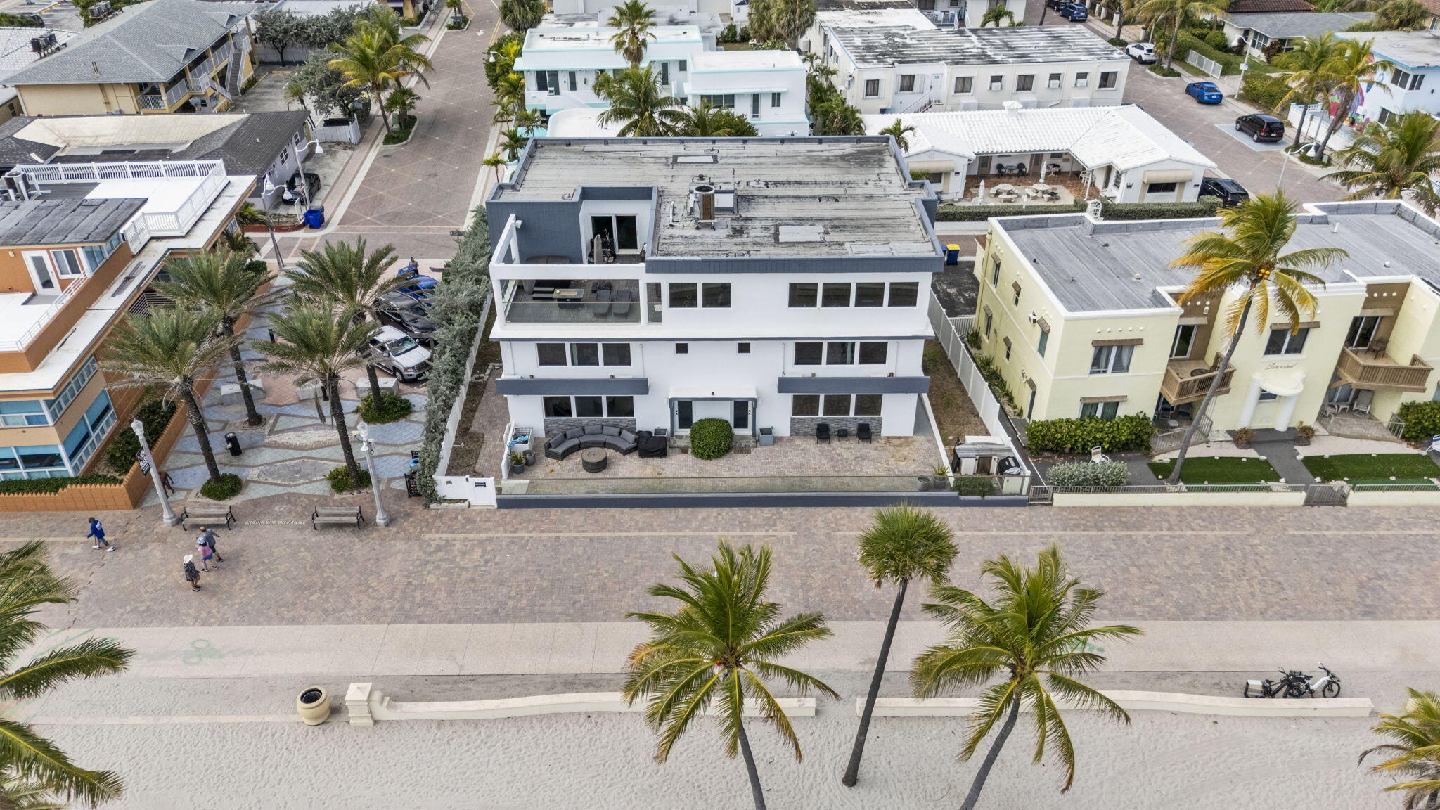 2203 N SURF #PH2, Hollywood FL 33019
