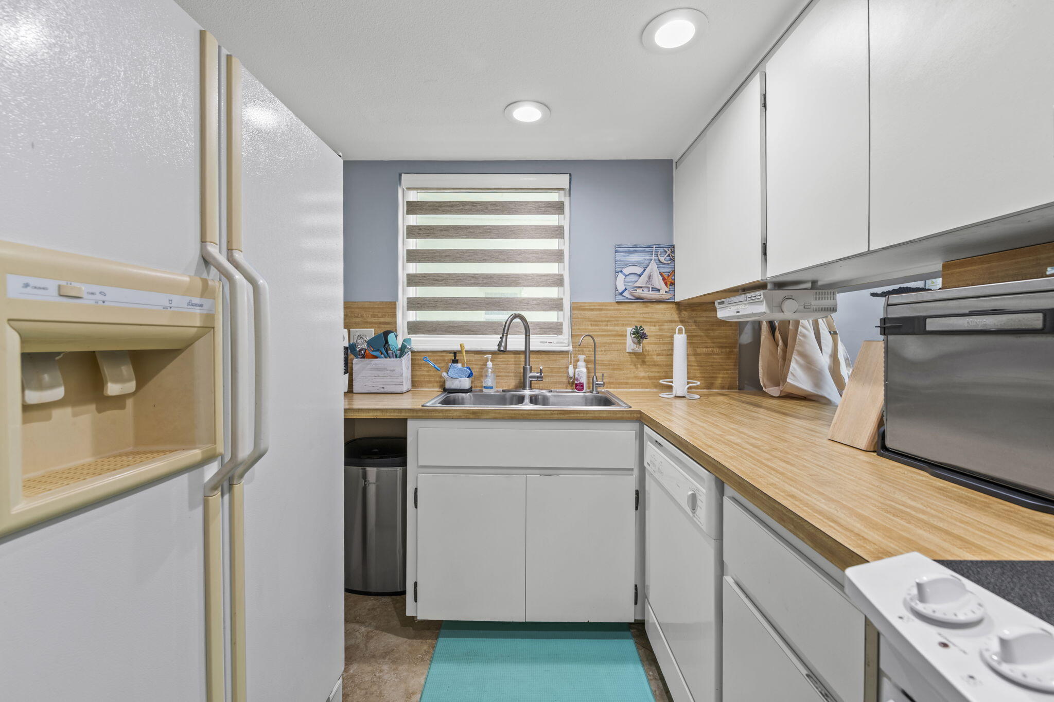 2203 N SURF #PH2, Hollywood FL 33019